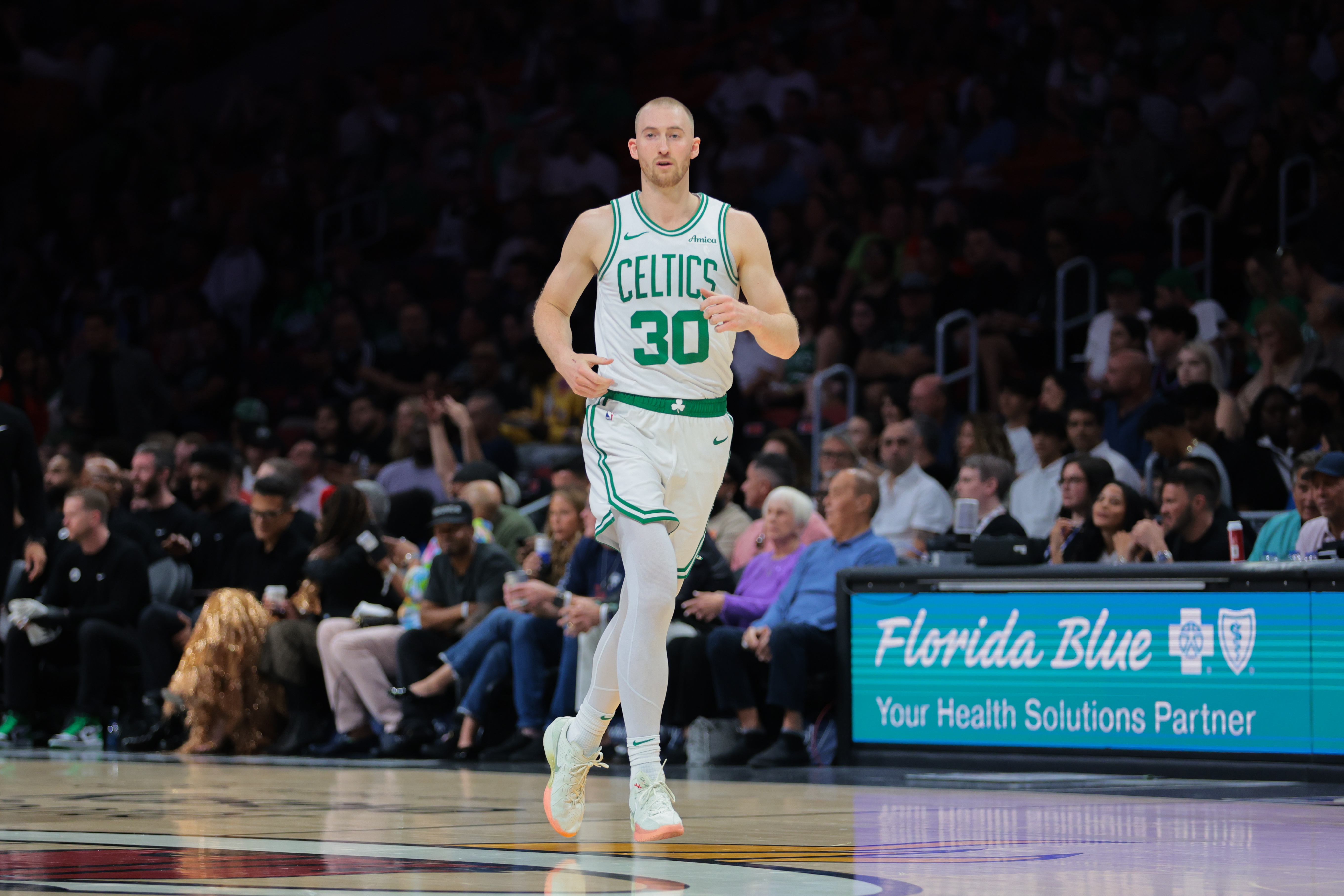 四年4500萬(wàn)美元！美記：凱爾特人更傾向于尋找能夠留住豪澤的方法