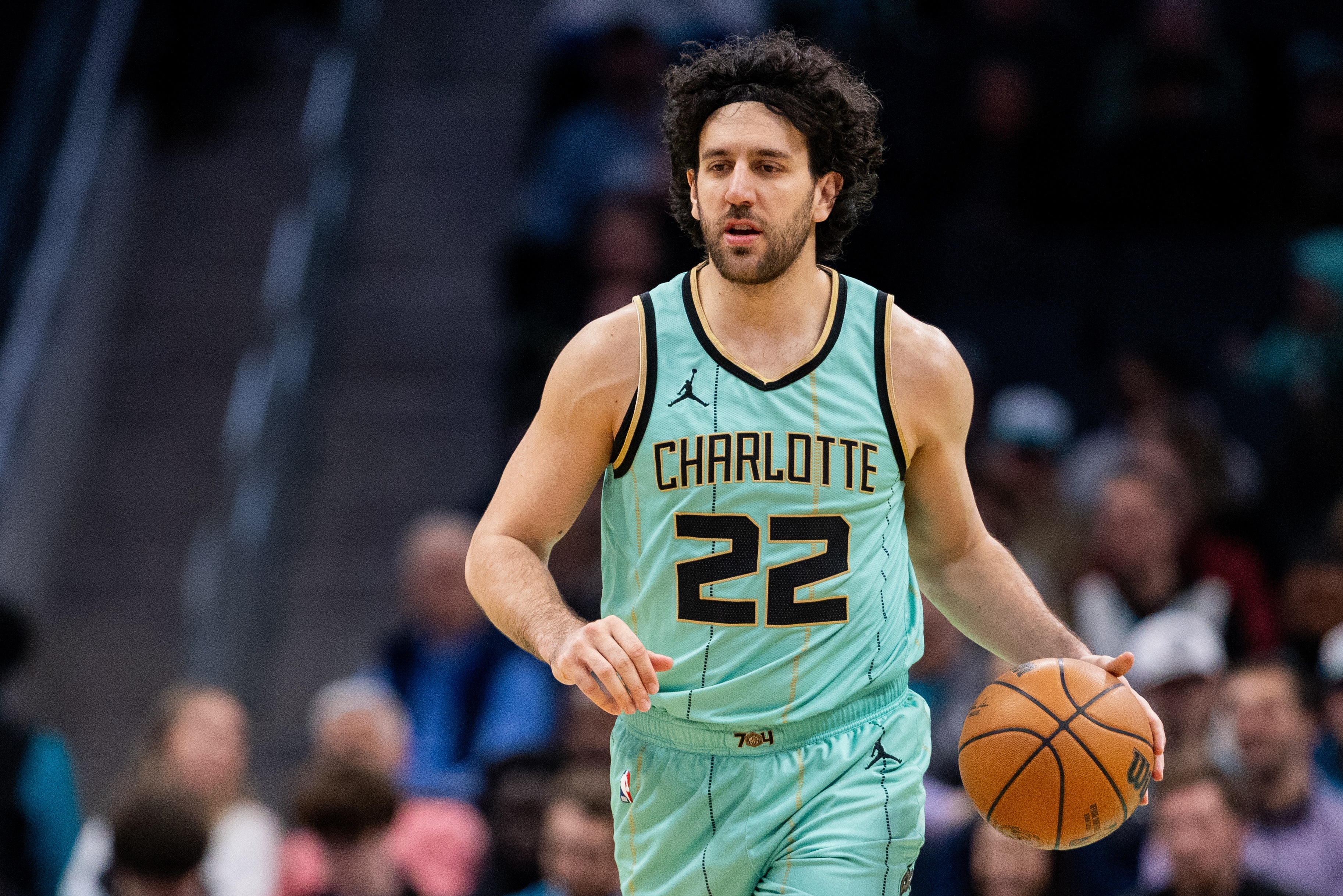 美記：太陽(yáng)已執行米西奇810萬(wàn)選項 并向吉萊斯皮提供雙向資質(zhì)報價(jià)