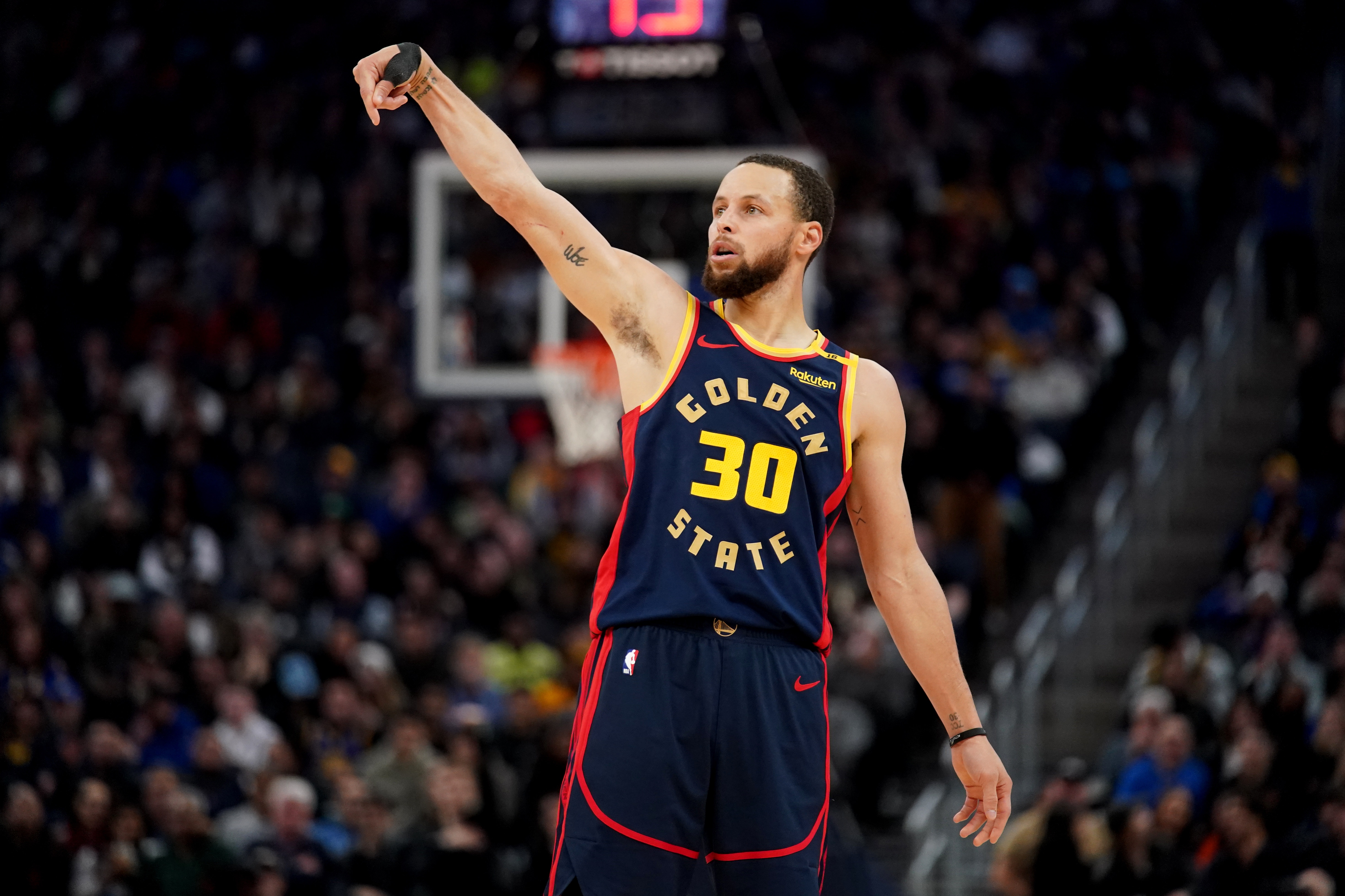 馬特-巴恩斯：庫里讓比賽進(jìn)化 但別學(xué)他的打法&你投籃和他不一樣