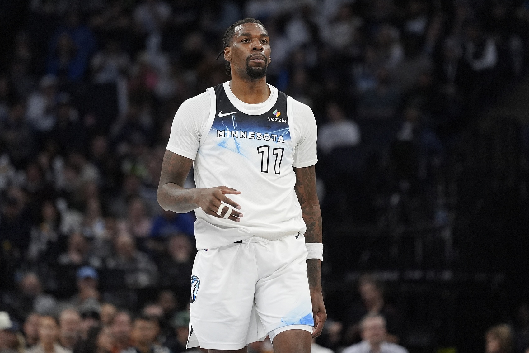 記者：活塞原計劃為里德提供報價(jià) 或追逐阿爾達馬&森林狼沃克