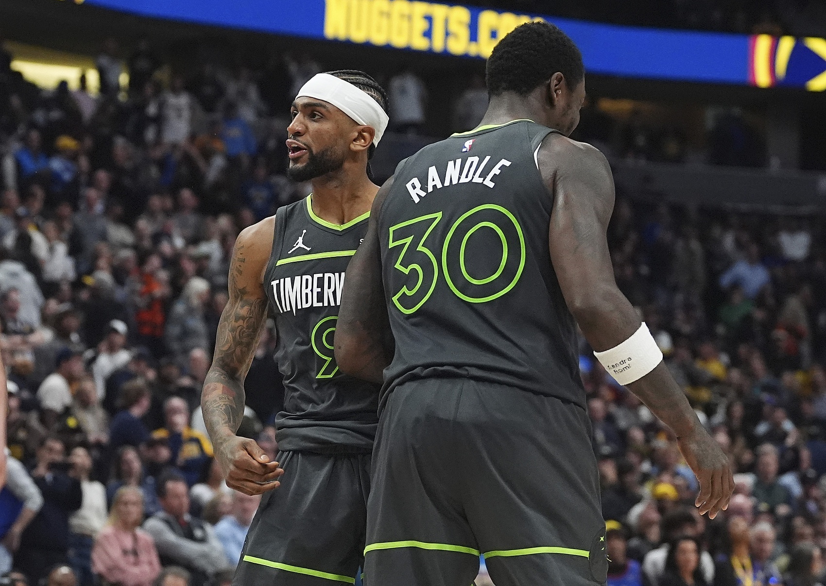 美記：森林狼想留蘭德?tīng)?不得不放走沃克 快船&活塞&魔術(shù)有意后者