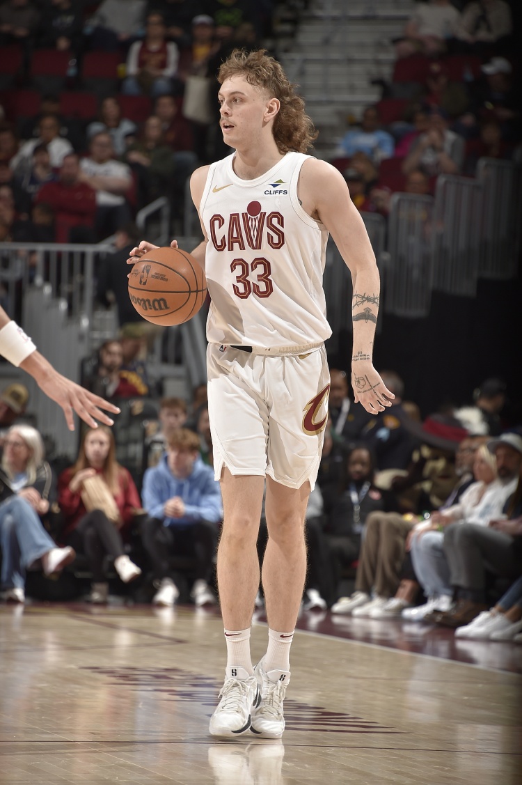 名記：騎士隊已向盧克-特雷弗斯提供一份雙向資格報價(jià)