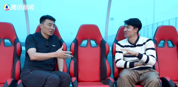 李瑋鋒談世界杯交手羅納爾多：我弱一點(diǎn)，但也要去防你