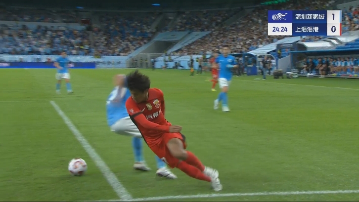 真有創(chuàng  )造性！蒯紀聞后腳跟鉆防守球員小門(mén)人球分過(guò)，近角射門(mén)被撲