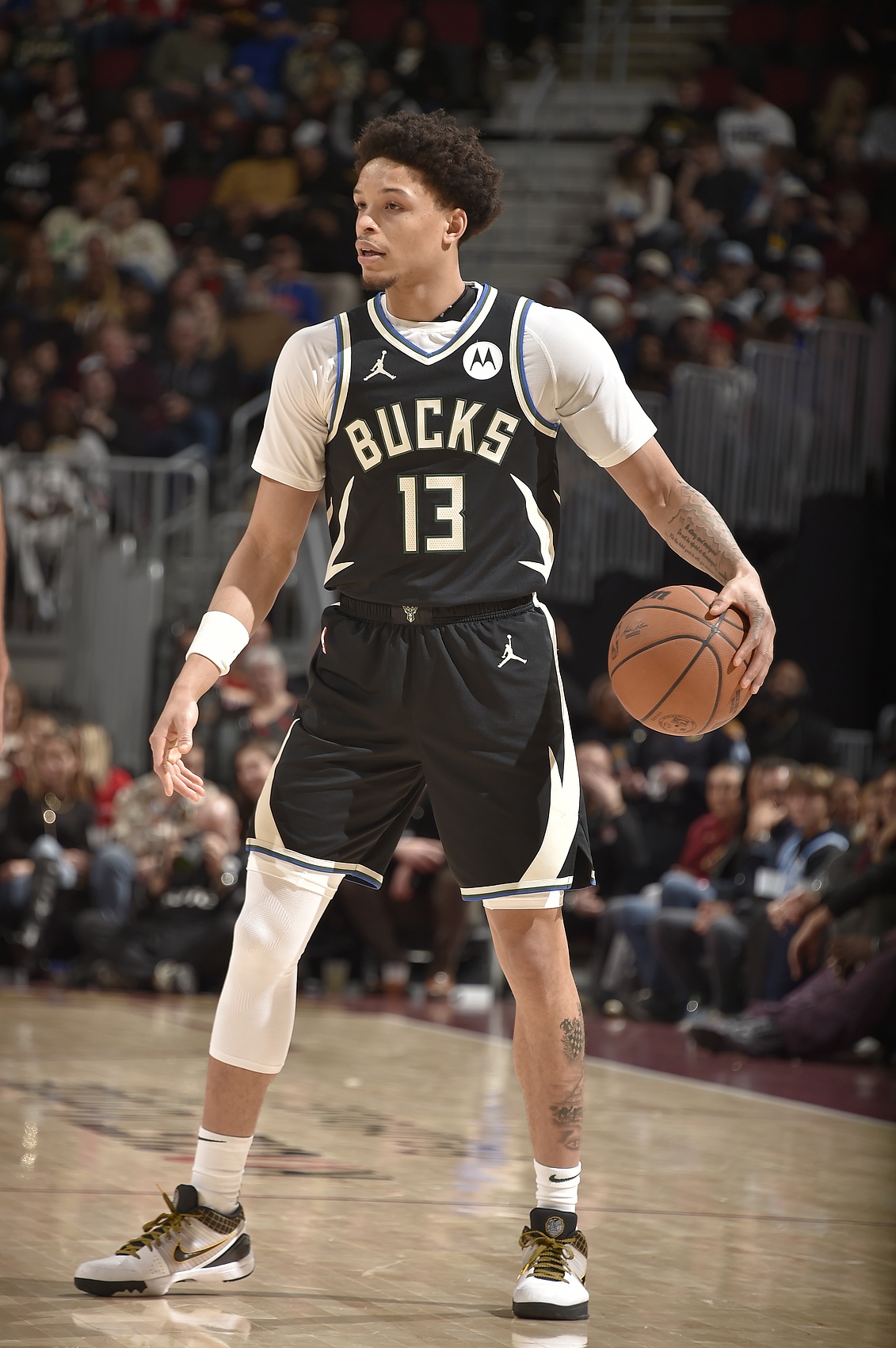 TA記者：雄鹿給瑞安-羅林斯提供資質(zhì)報價(jià) 后者將成為受限自由球員