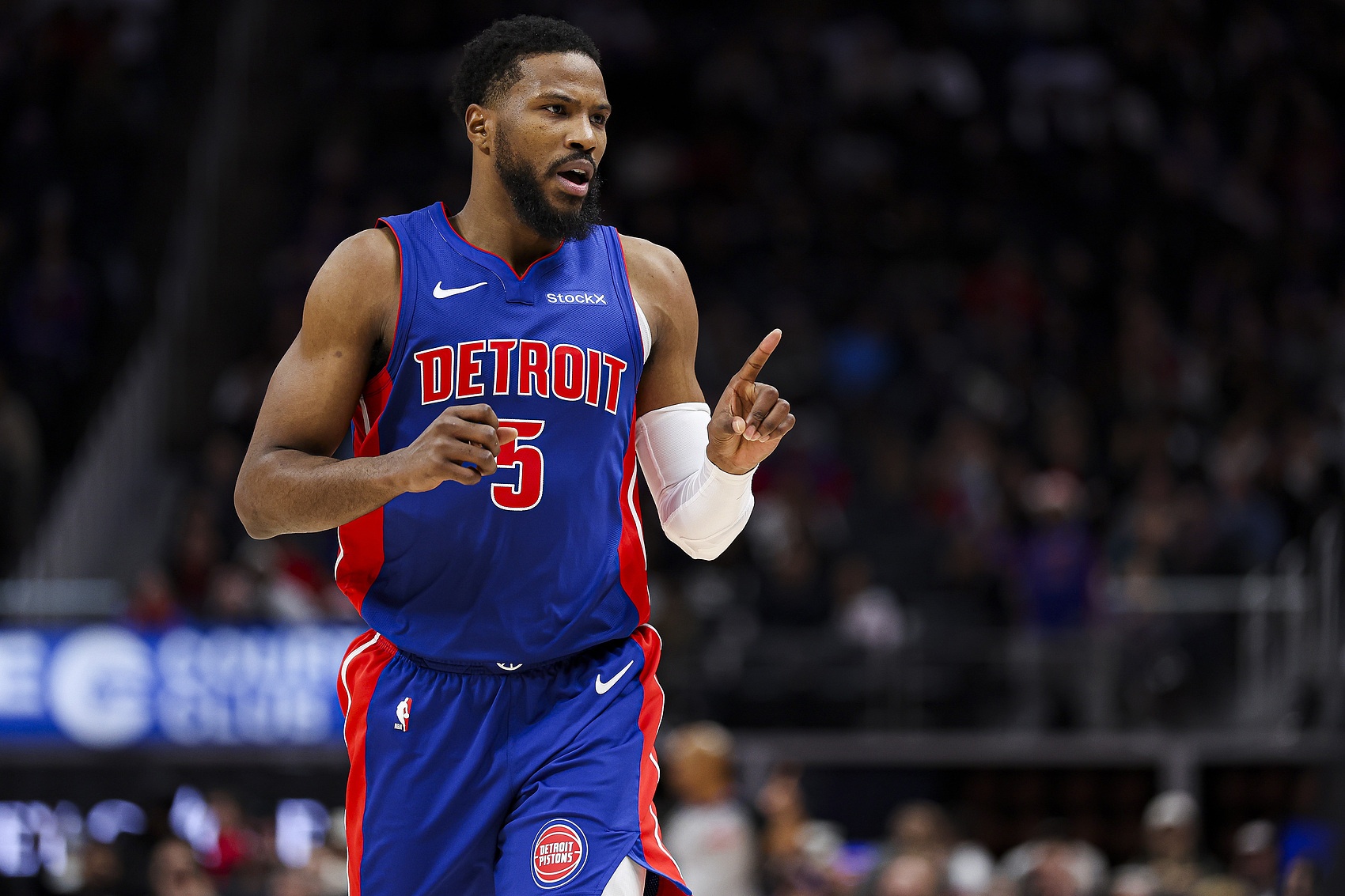 馬利克-比斯利本季常規賽16.3分 三分41.6%&總命中數排聯(lián)盟第二