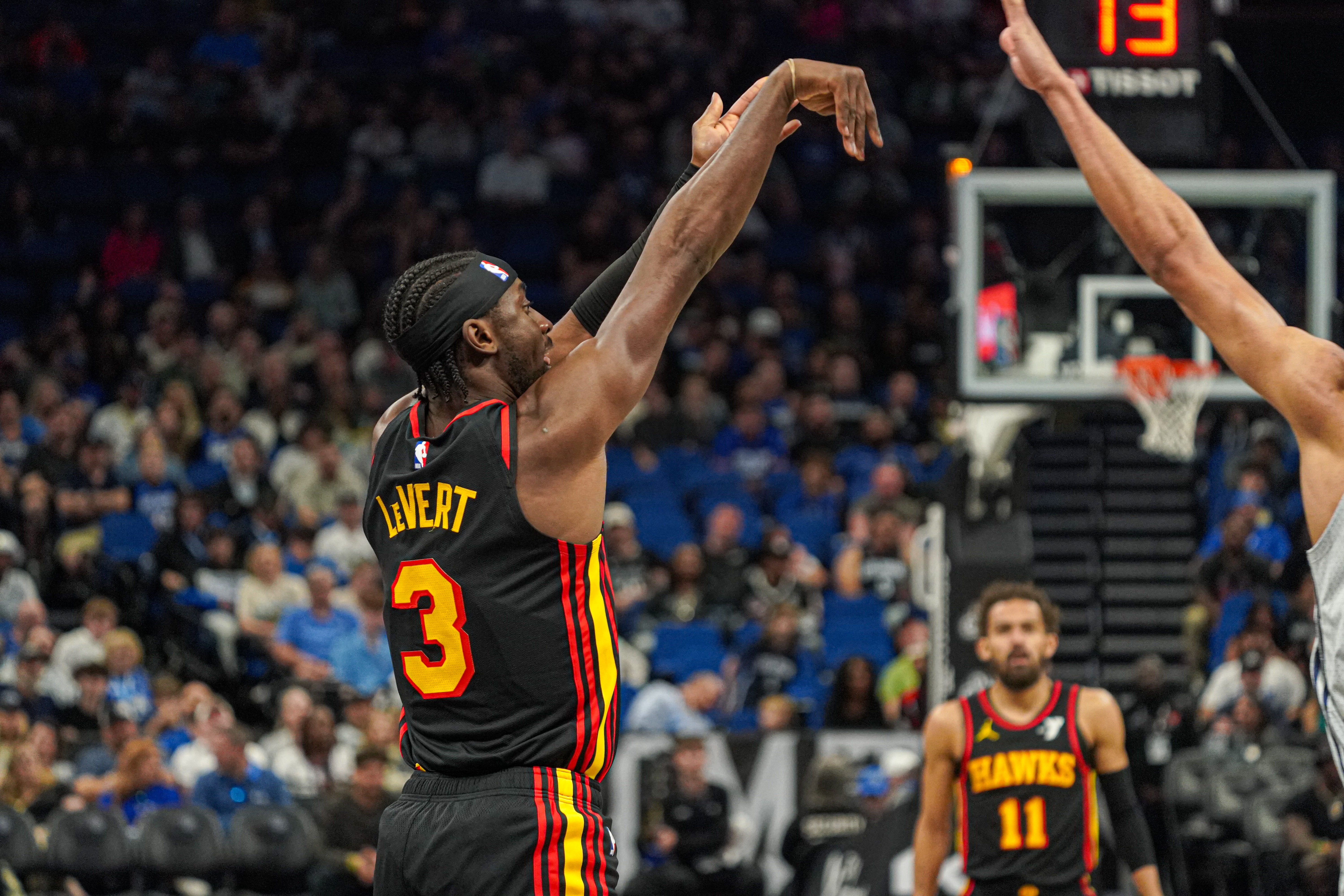 美記：勒韋爾傾向于加盟活塞頂替比斯利 老鷹還有意肯納德