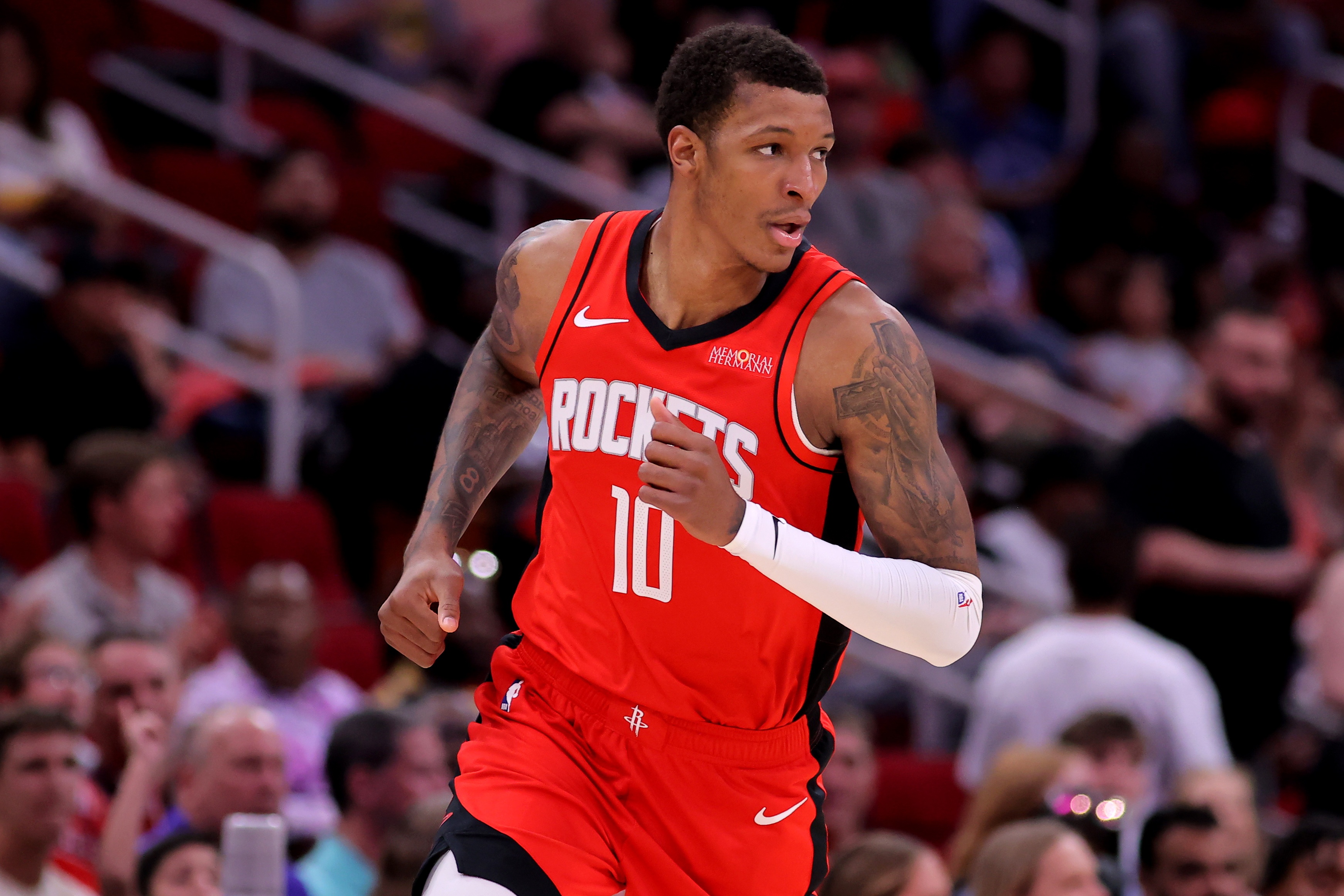 隊記：小賈巴里明夏有機會(huì )拿更高的薪資 但他喜歡留在休斯敦