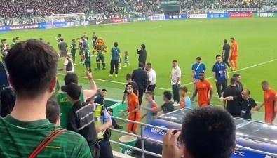 咋回事？玉昆外援恩里克賽后與國安球迷發(fā)生言語(yǔ)沖突