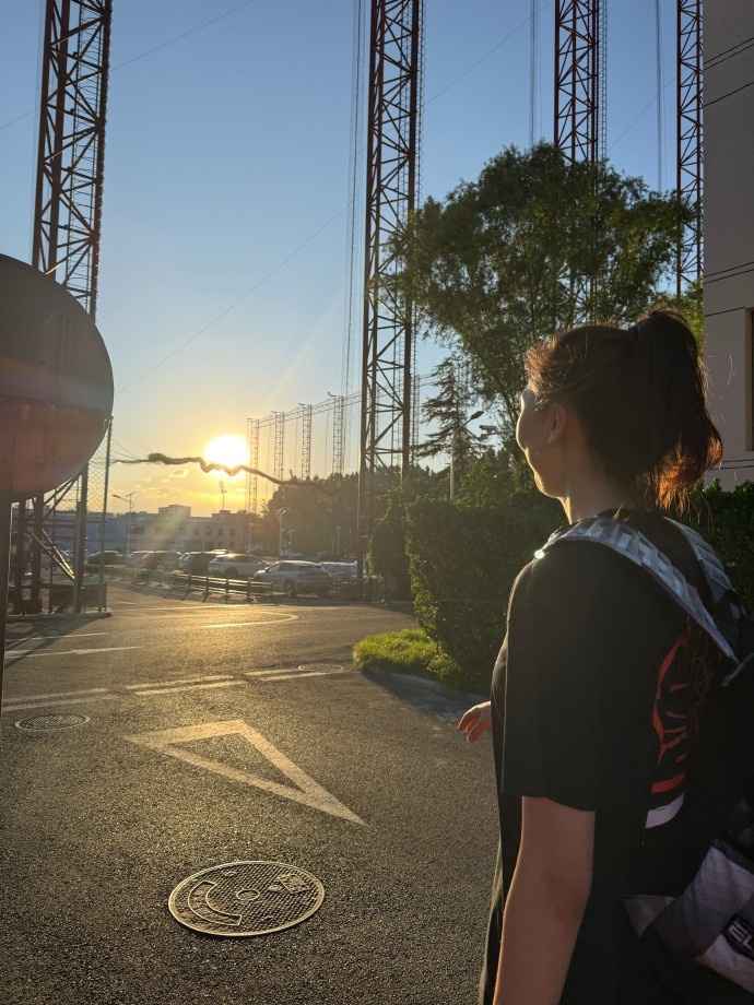 咋了？韓旭：人要有分辨是非的能力 未知全貌不予置評 可憐可笑