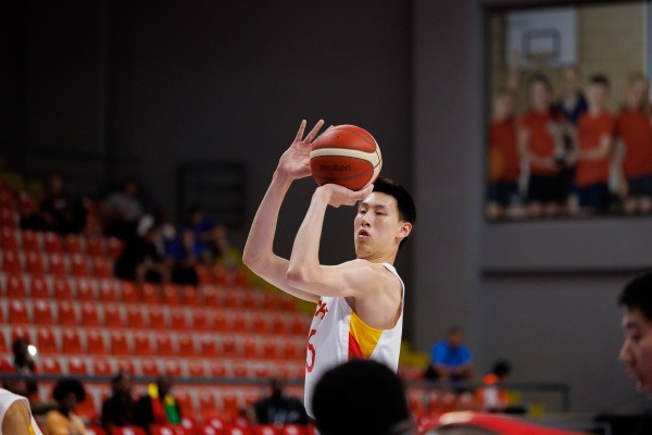 麥穗豐：郇斯楠天賦太好&蓋帽太漂亮了 但在現有防守體系下很浪費