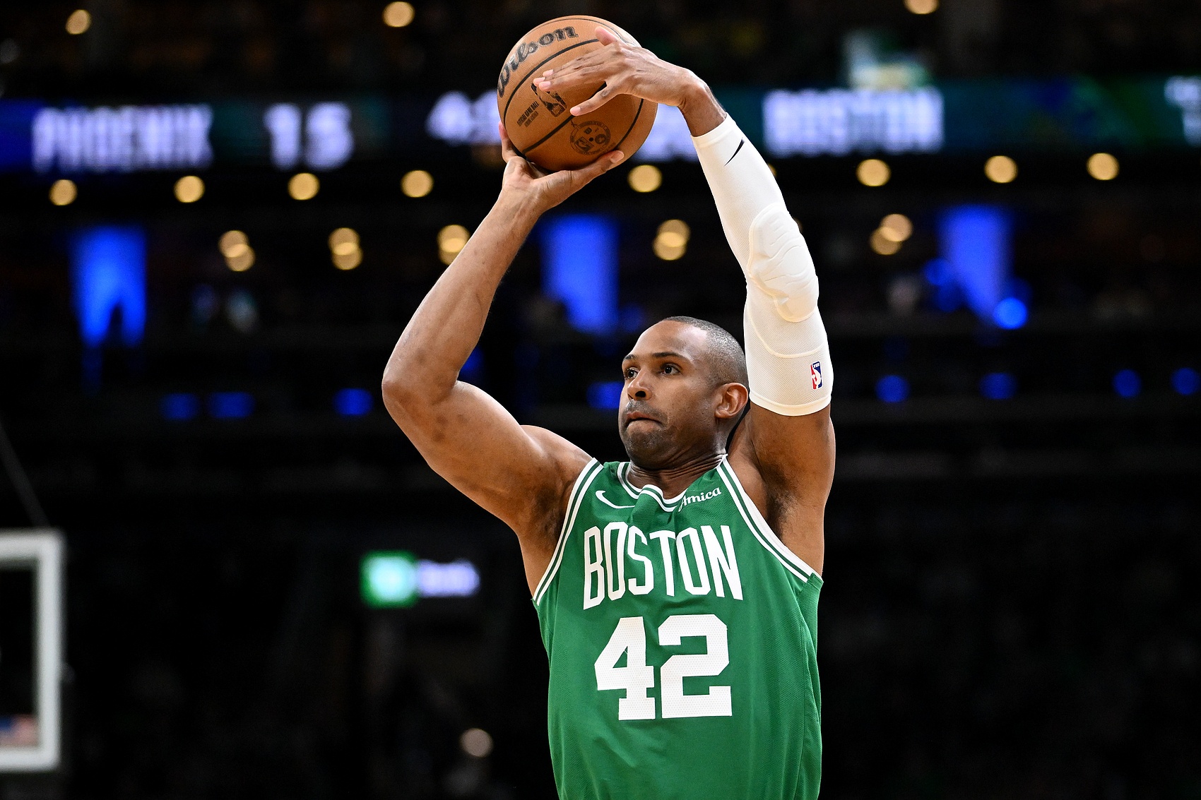 倆名記：勇士預計簽下霍福德！作為盧尼的替代！