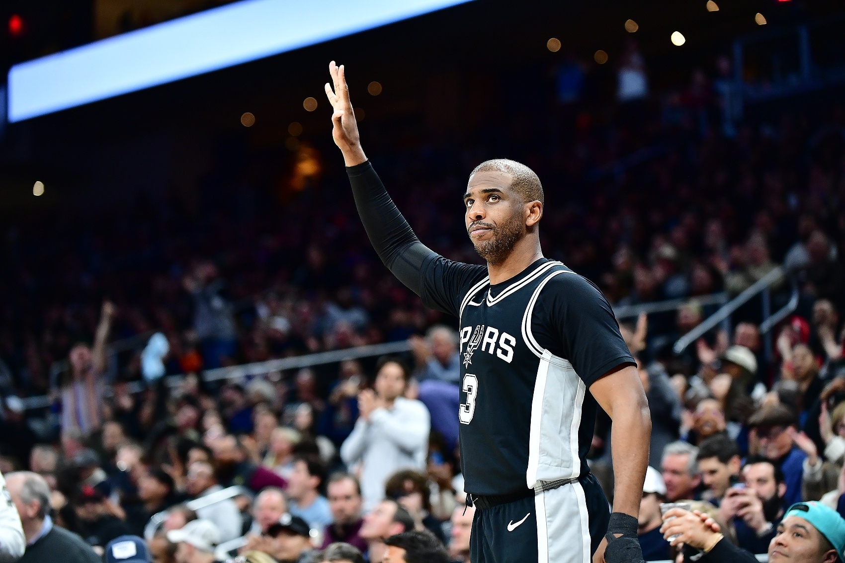 記者：保羅想繼續打首發(fā) 快船仍非常希望保羅能加盟