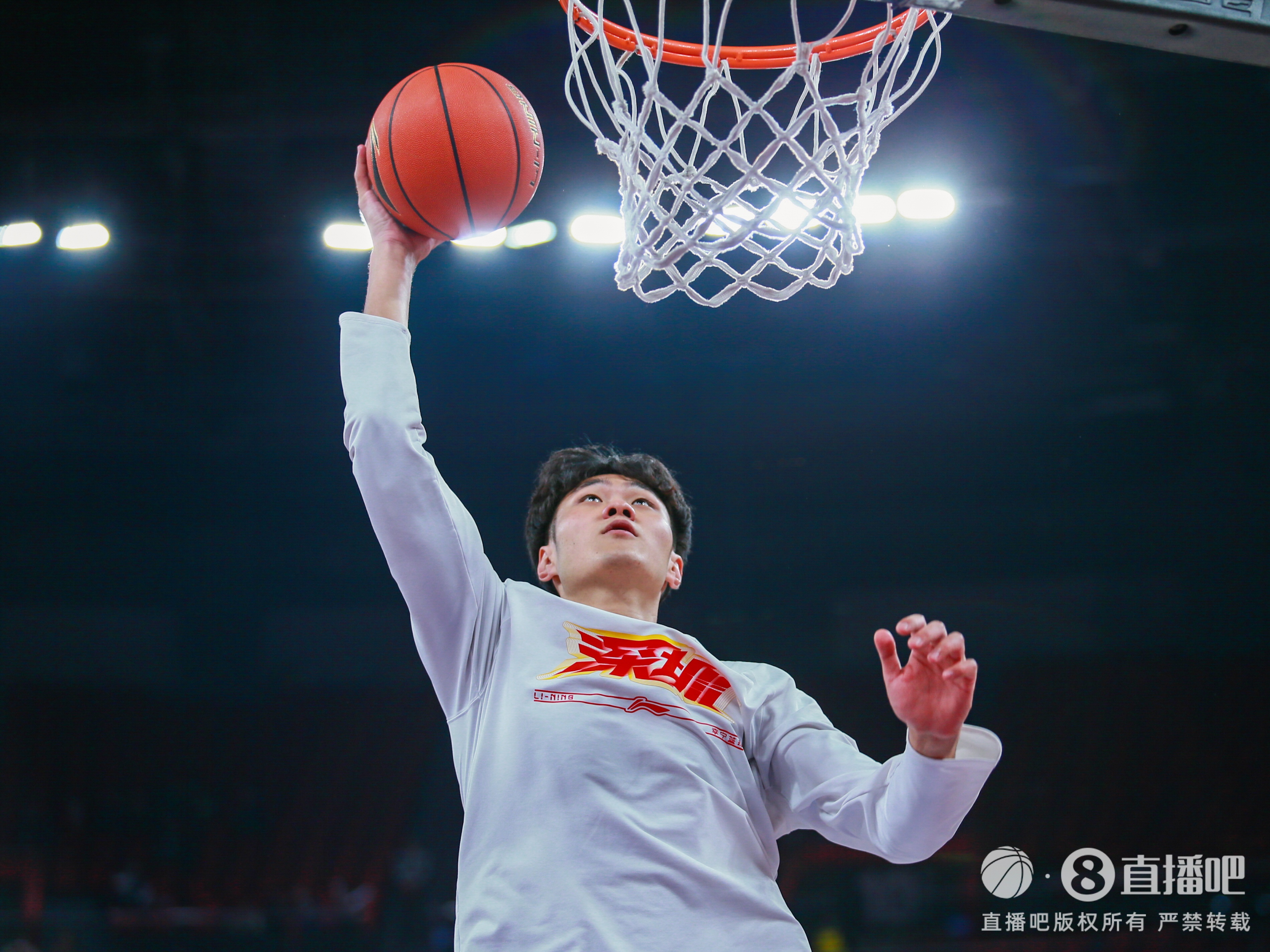 中國男籃今晚啟程開(kāi)啟歐洲拉練 將和突尼斯&荷蘭打4場(chǎng) 王浩然離隊