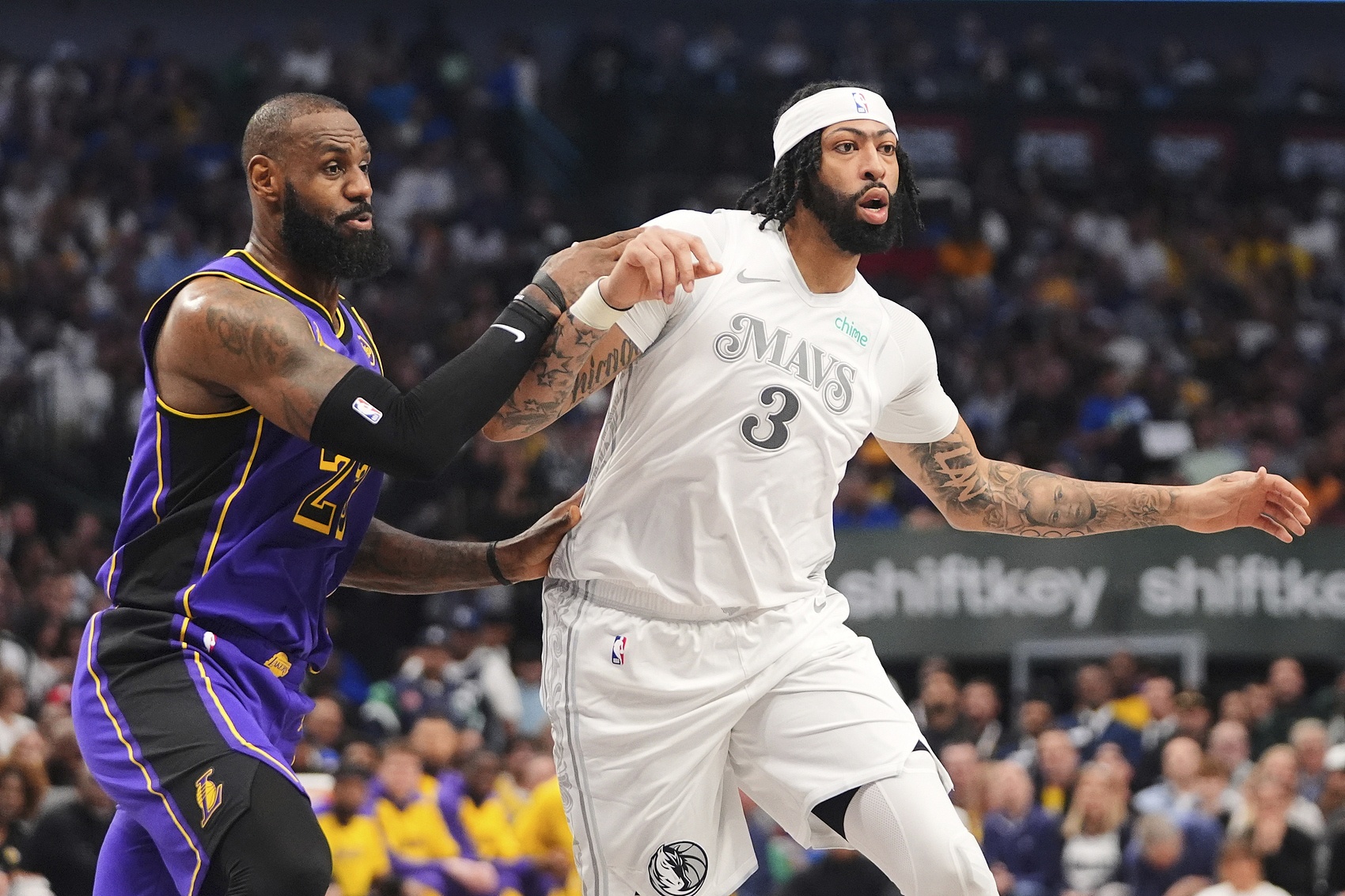 名記：獨行俠僅在詹姆斯被買(mǎi)斷的情況下才會(huì )對他感興趣