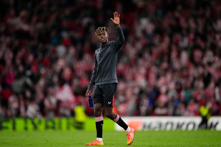 不等了??每體：尼科優(yōu)先考慮巴薩，長(cháng)期無(wú)注冊保證后放棄等待