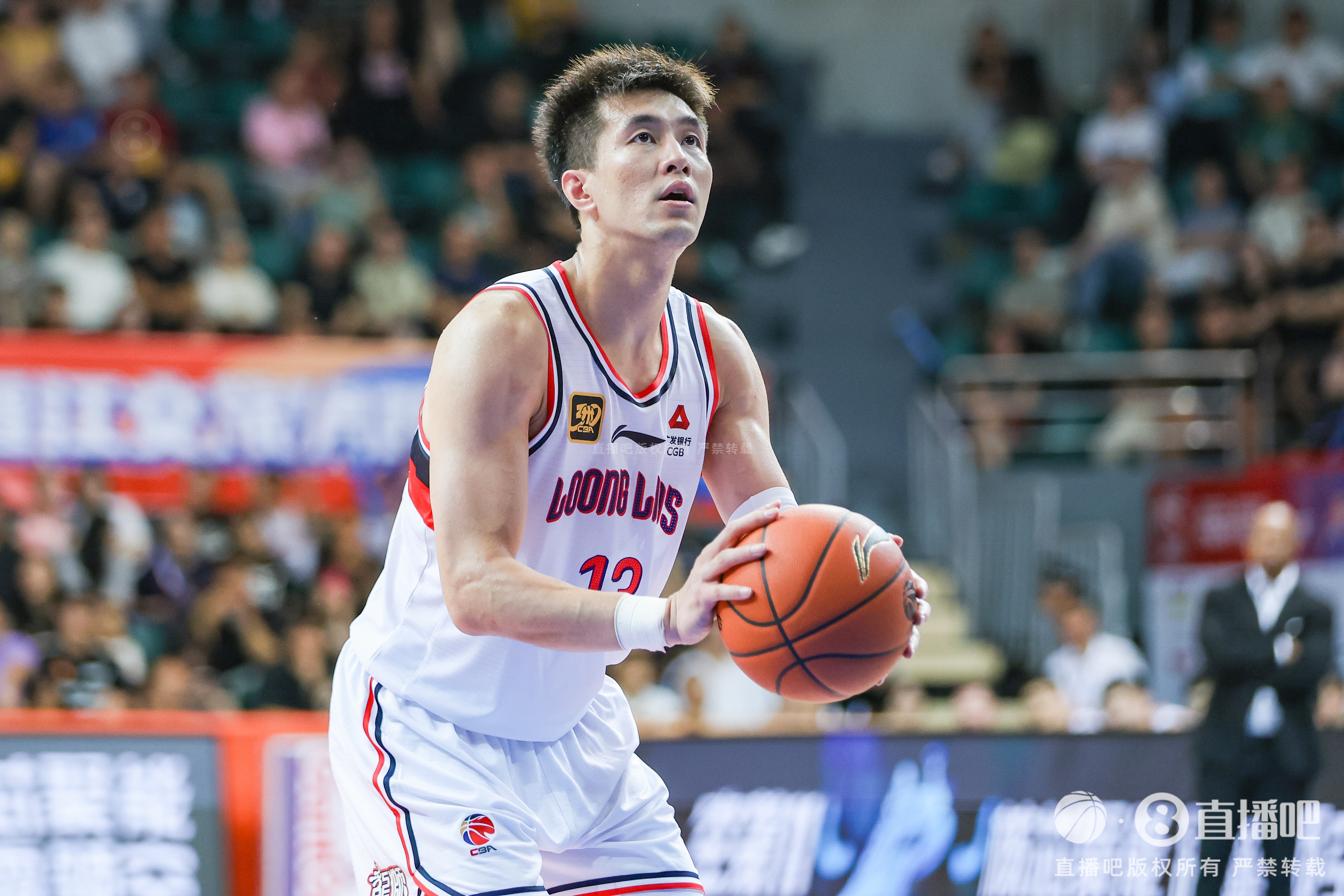 懶熊：郭艾倫合同剩1年預計留隊 廣州外援預算增加繼續沖擊季后賽