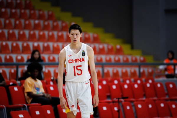 比肩文班&周琦&楊瀚森！郇斯楠場(chǎng)均5蓋帽 U19世界杯歷史第4人