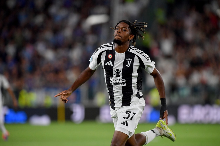 記者：四家國外俱樂(lè )部有意姆班古拉，尤文將評估報價(jià)