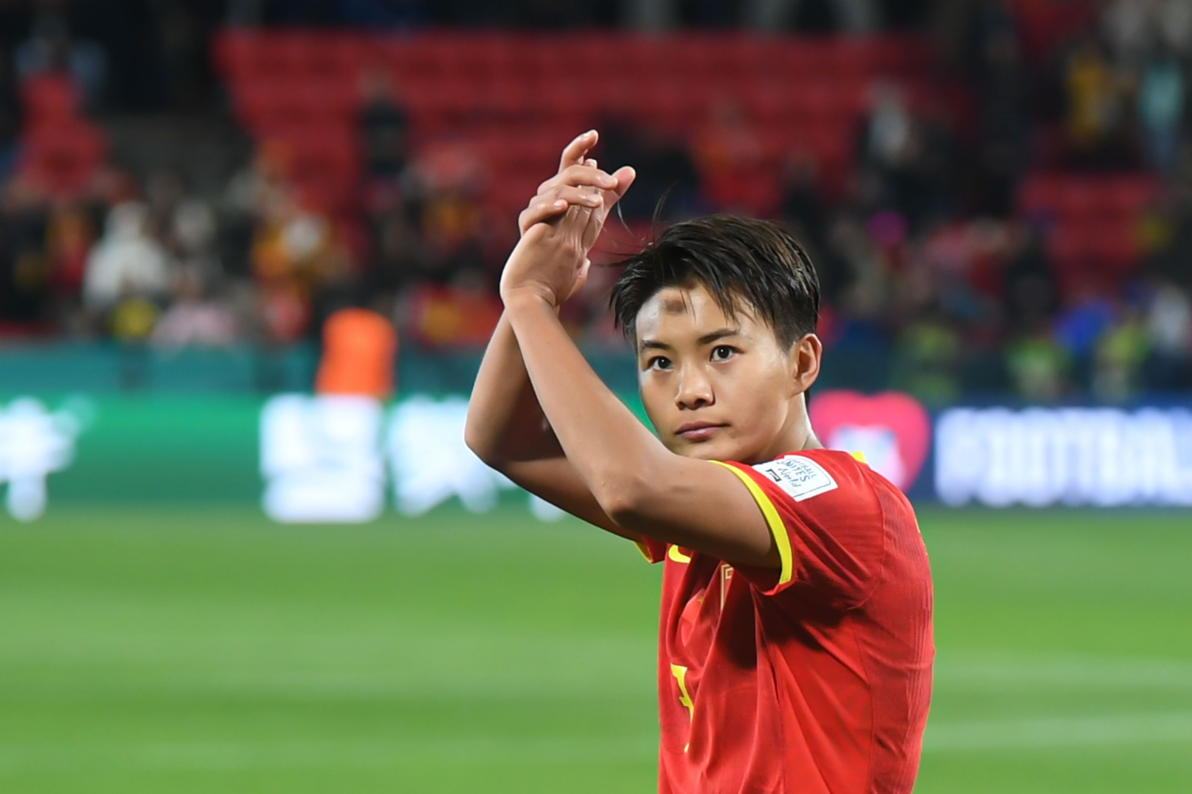 青島媒體：中國女足離開(kāi)青島前往韓國參加東亞杯，9日首戰韓國