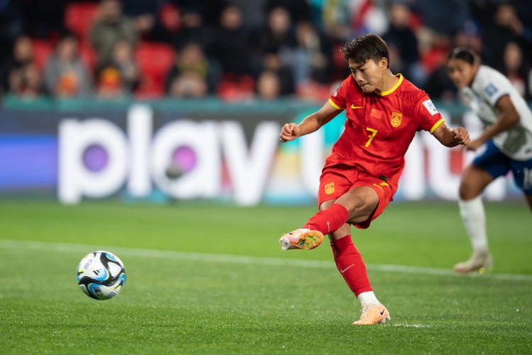 足球報：兩大核心王霜、張琳艷回歸中國女足，讓米利西奇有了底氣