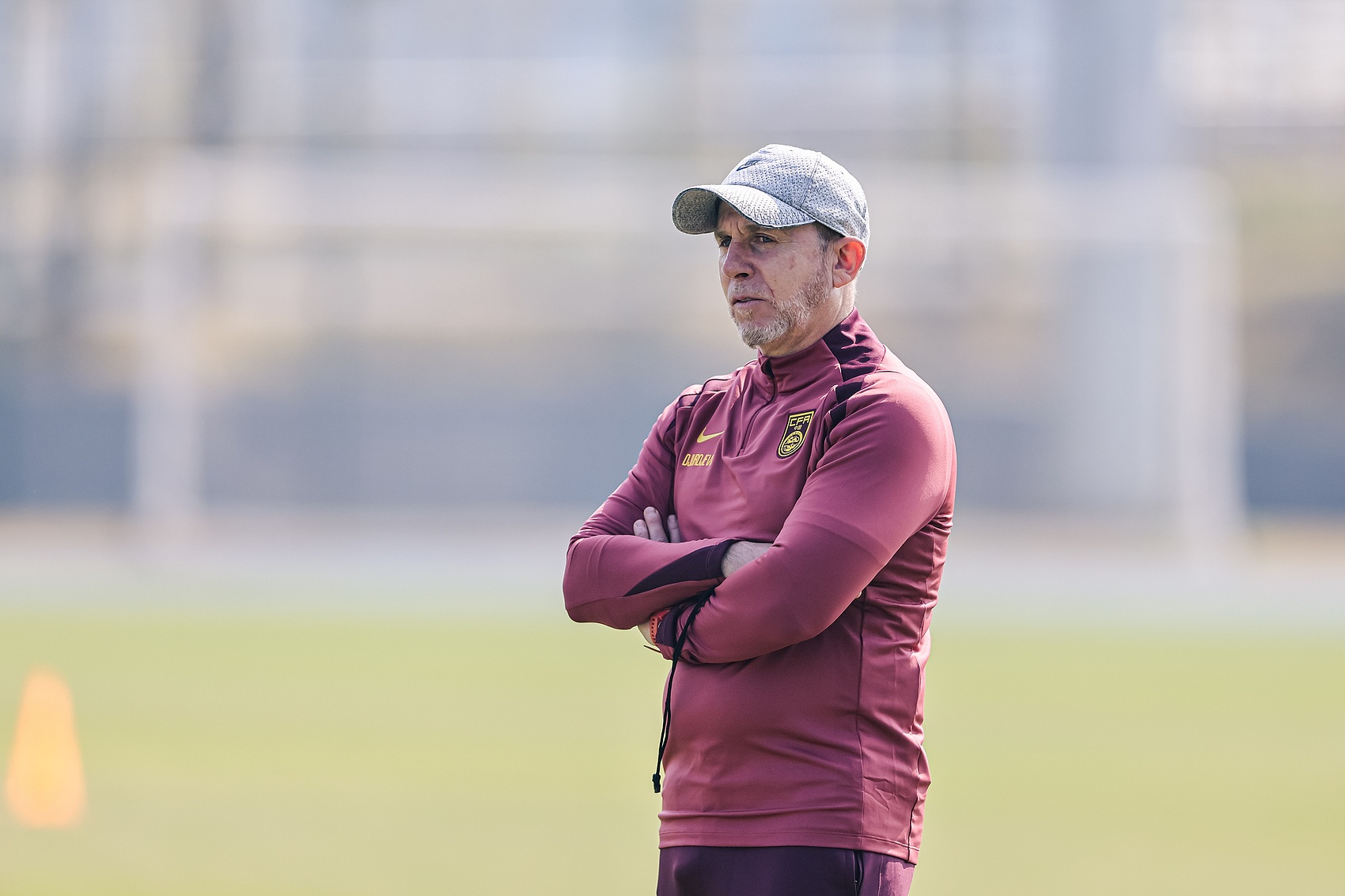 東體：久爾杰維奇相比伊萬(wàn)具備一定優(yōu)勢，至少他不會(huì )將隊員弄混