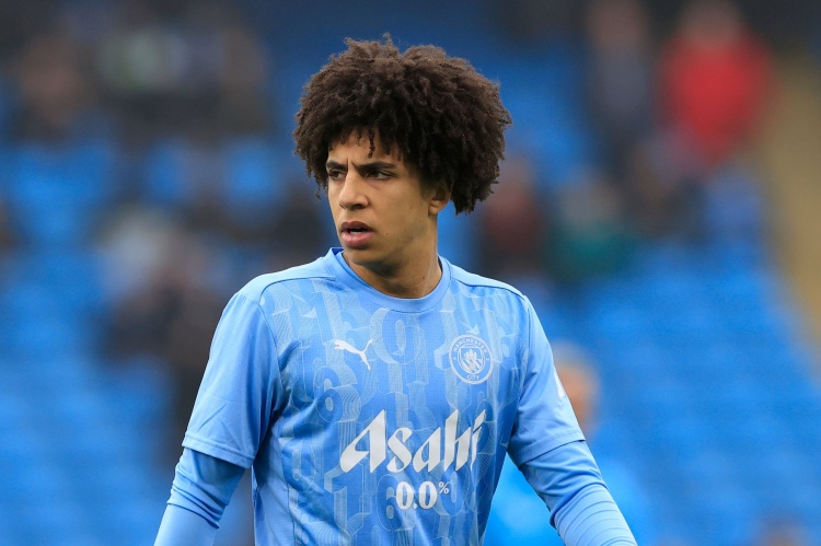 曼晚談曼城右后衛難題：若市場(chǎng)上沒(méi)特別出色人選，曼城將內部挖掘