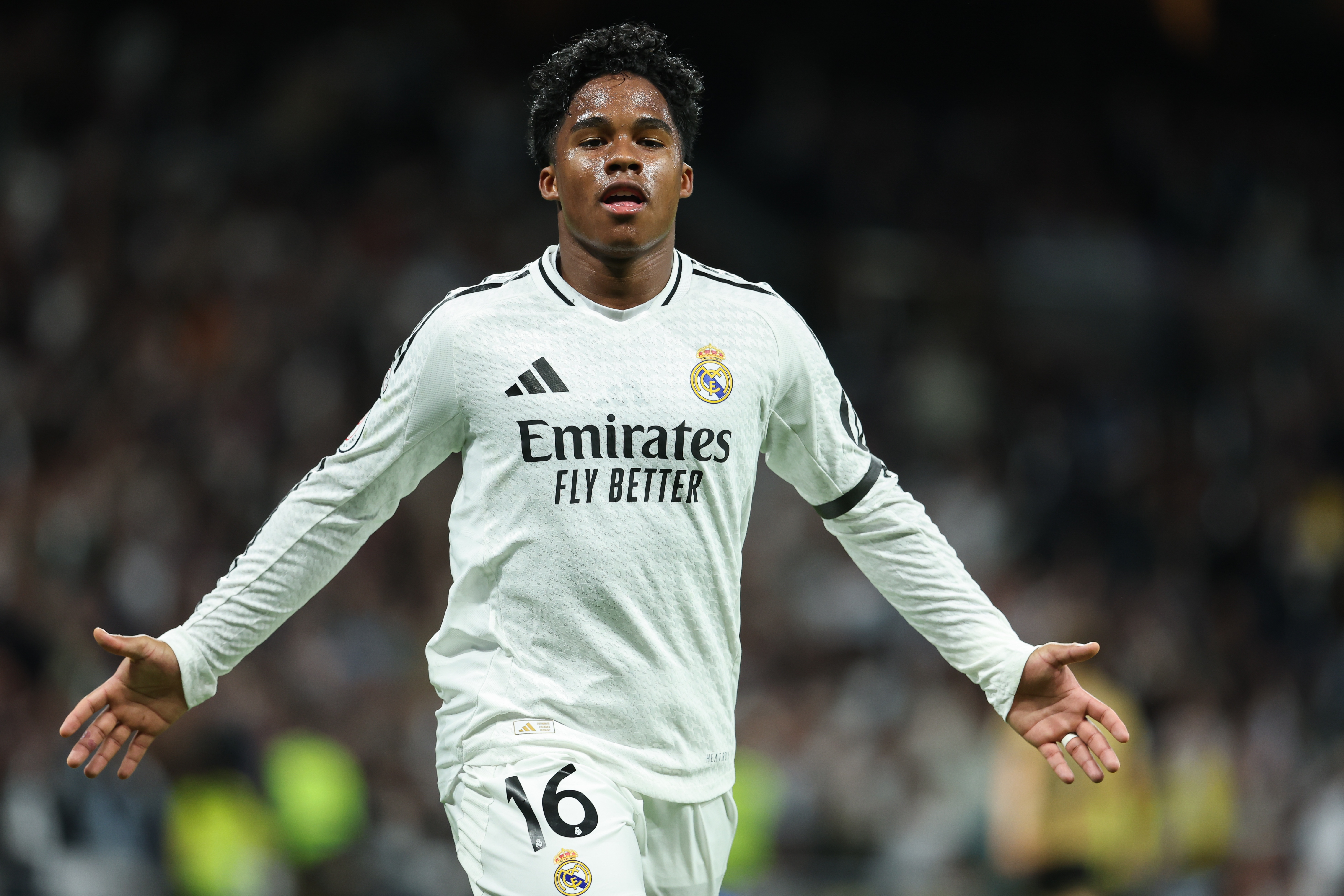 記者：阿隆索考慮讓恩德里克在本賽季出任右邊翼的位置