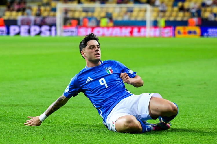 天空體育：凱爾特人接觸那不勒斯，想租借安布羅西諾+選擇買(mǎi)斷