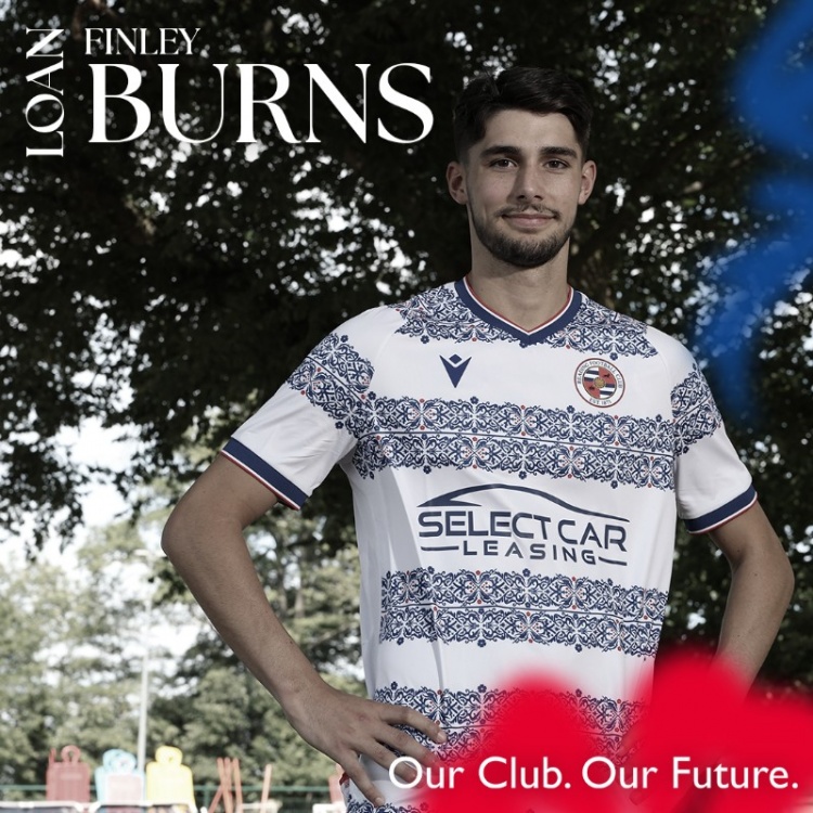 官方：曼城22歲中后衛芬利-伯恩斯外租英甲雷丁1個(gè)賽季