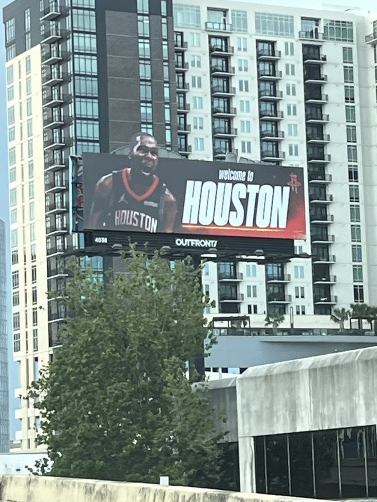 很快??！官宣第二天 休斯敦出現杜蘭特廣告牌：歡迎來(lái)到火箭隊