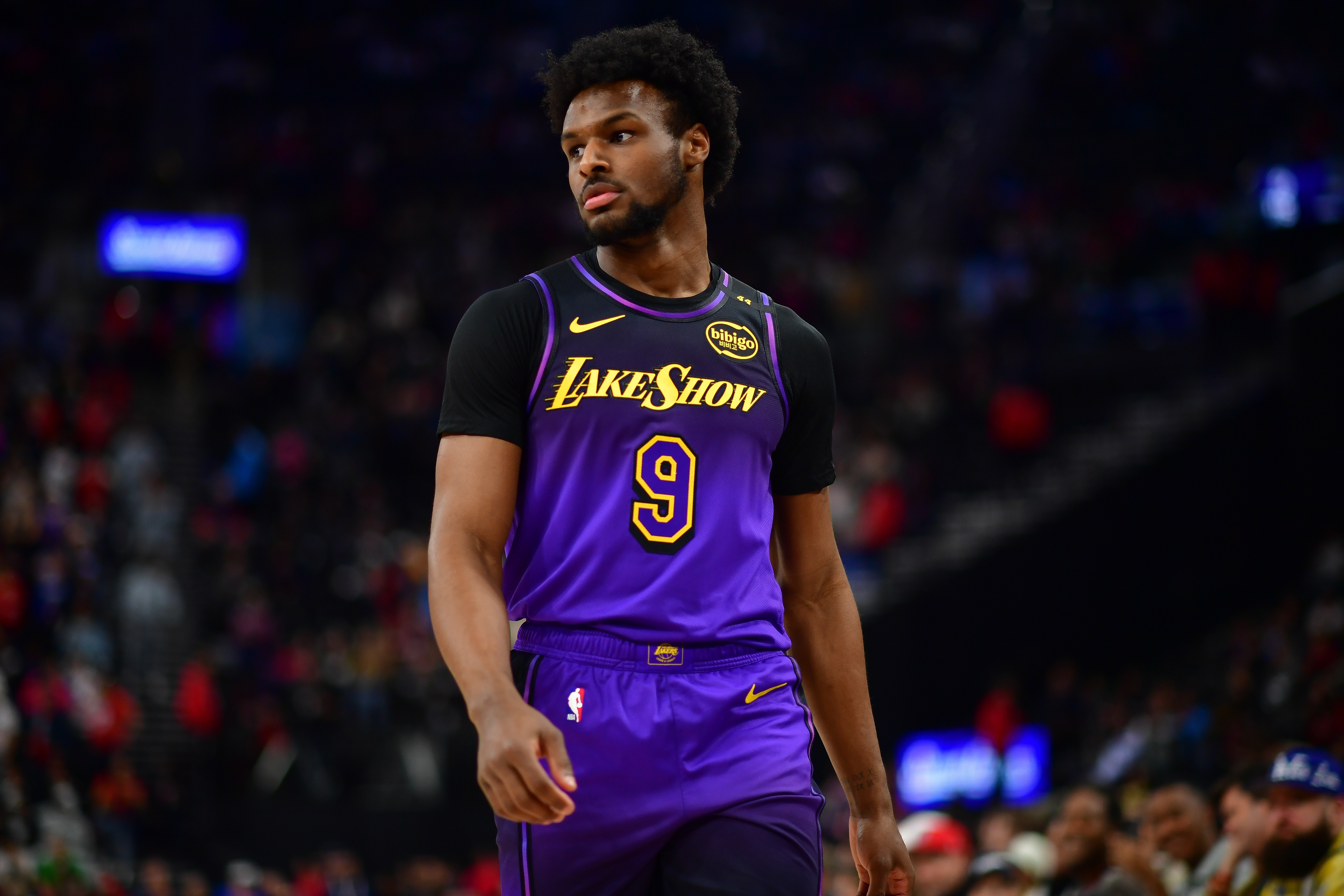 皮爾斯：布朗尼需要好好防守 他要像貝弗利那樣改變心態(tài)