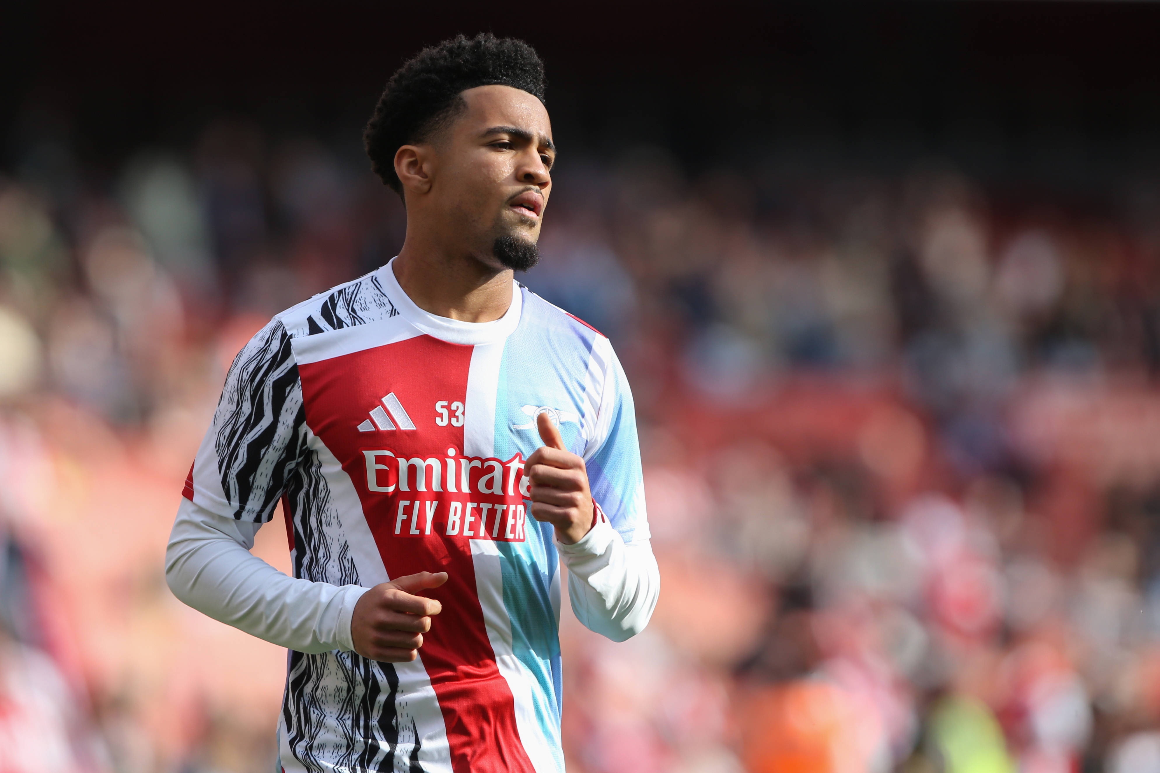 記者：在接下來(lái)幾天里，阿森納有信心與恩瓦內里續簽一份長(cháng)期合同