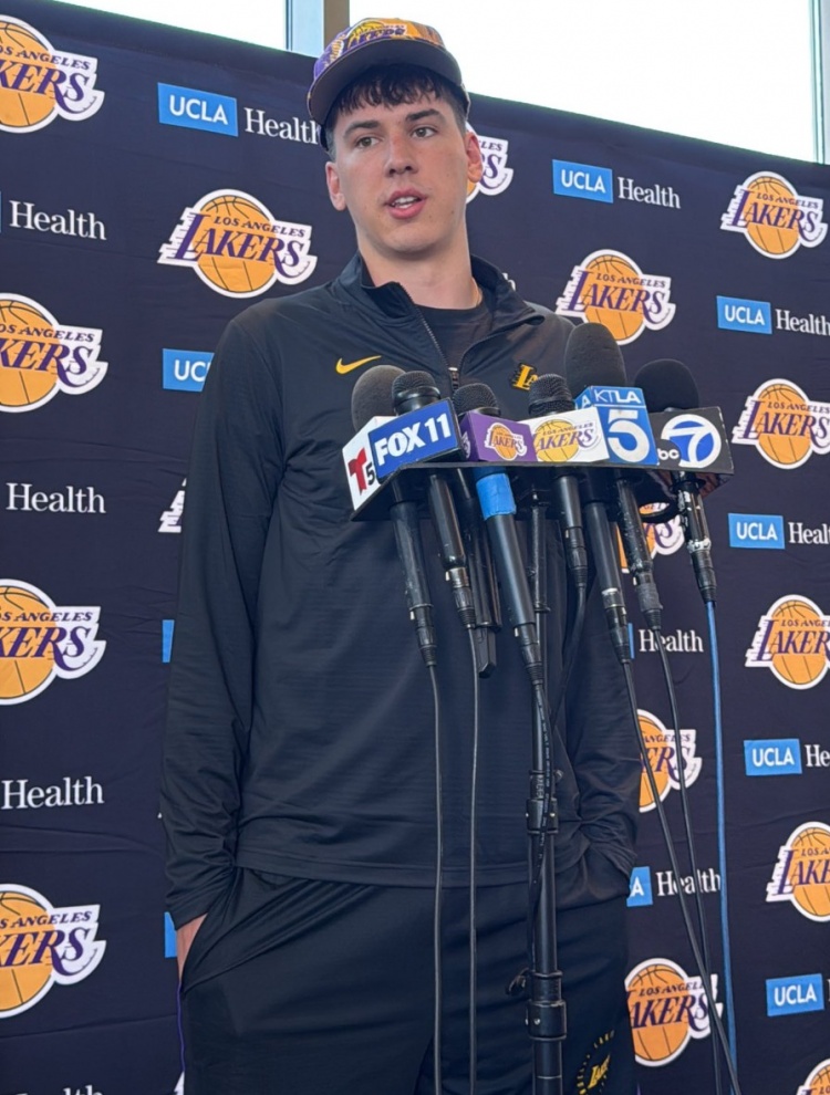 拉拉維亞：湖人將有利于我的成長(cháng) 我很全能&我是3D連接型球員