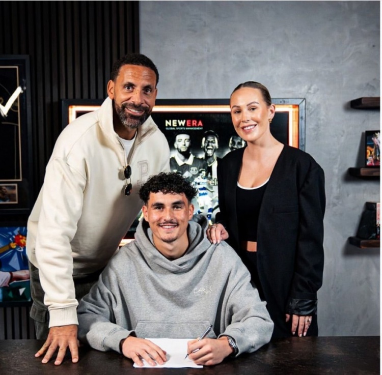 TA：費迪南德的兒子與布萊頓簽下首份職業(yè)合同，他在球隊司職門(mén)將