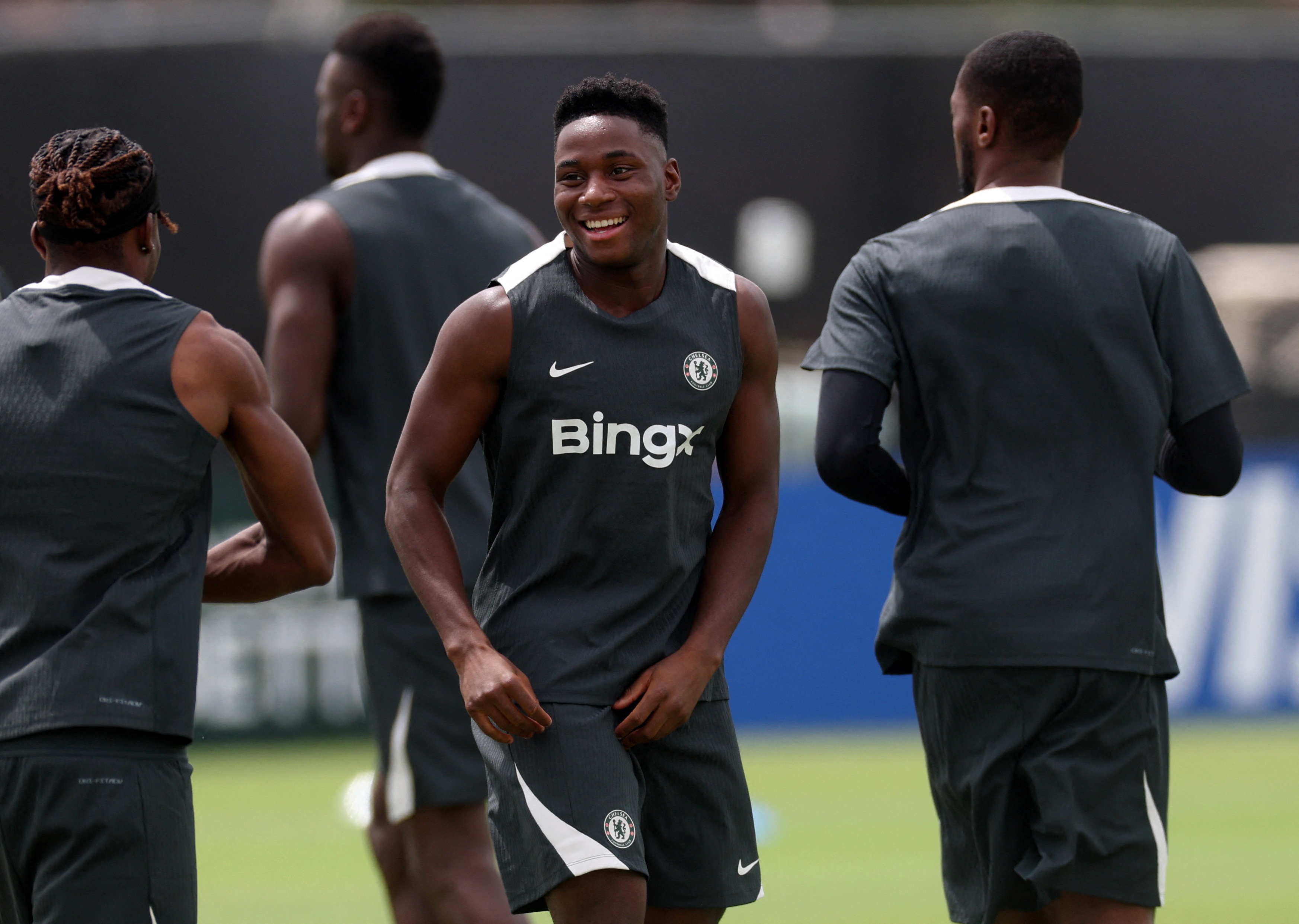 記者：切爾西中場(chǎng)埃蘇戈受輕傷，沒(méi)有進(jìn)入球隊陣容