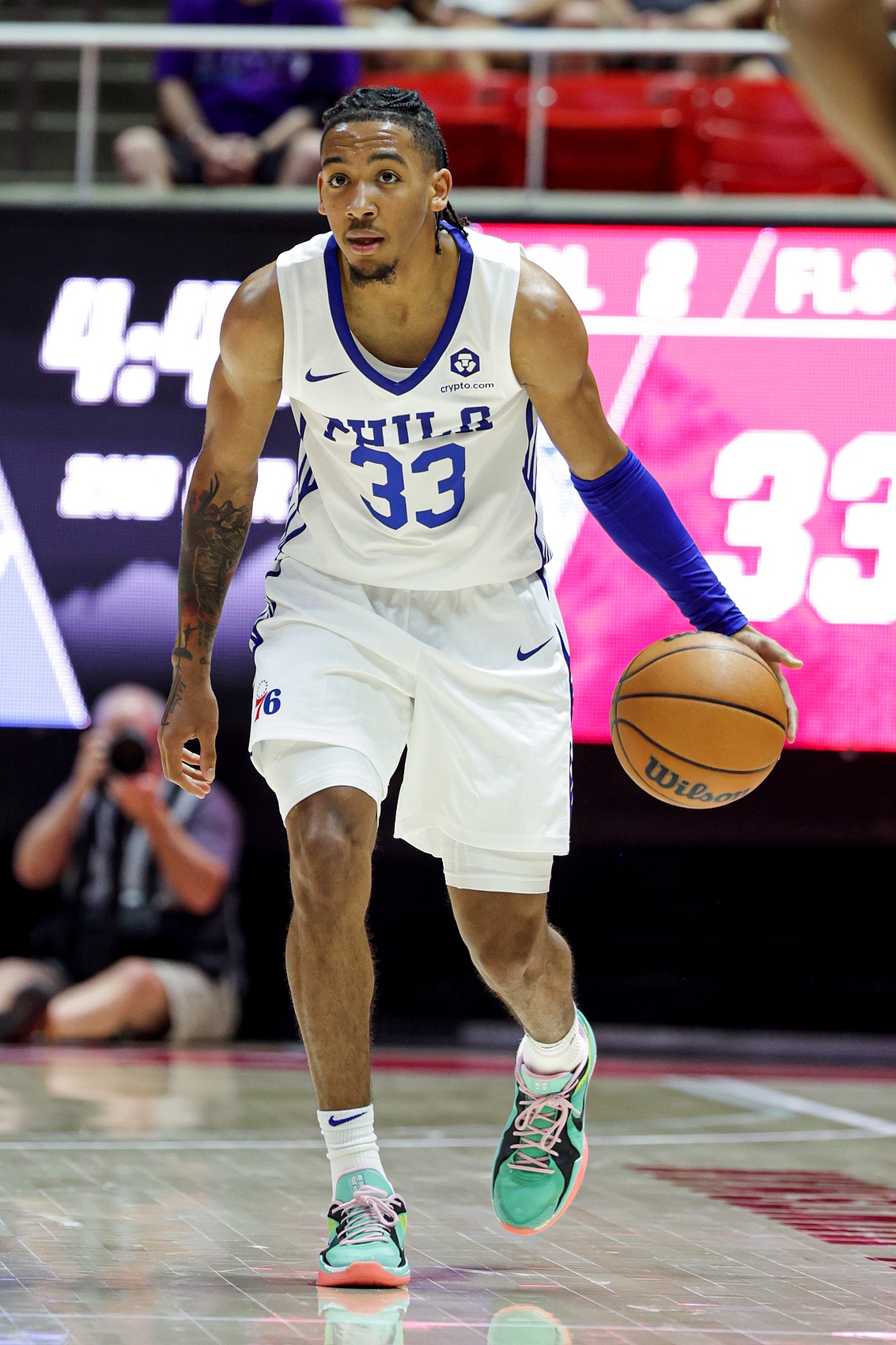 還挺能打！76人明茨連中關(guān)鍵球！15中9&9罰8中轟全場(chǎng)最高26分 ！