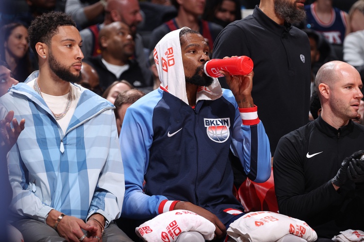 KD：在籃網(wǎng)的大部分時(shí)光是美好的 即使是我帶著(zhù)4個(gè)雙向球員上場(chǎng)