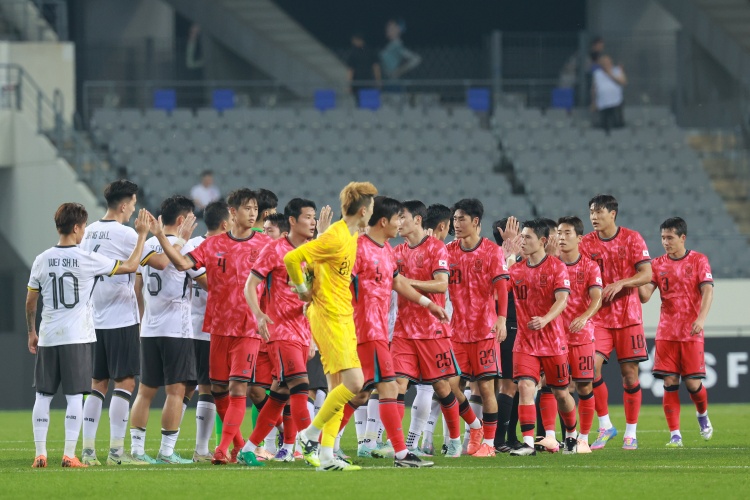 韓媒：東亞杯4場(chǎng)比賽僅6000余人現場(chǎng)觀(guān)戰 因氣候&交通&關(guān)注度不夠