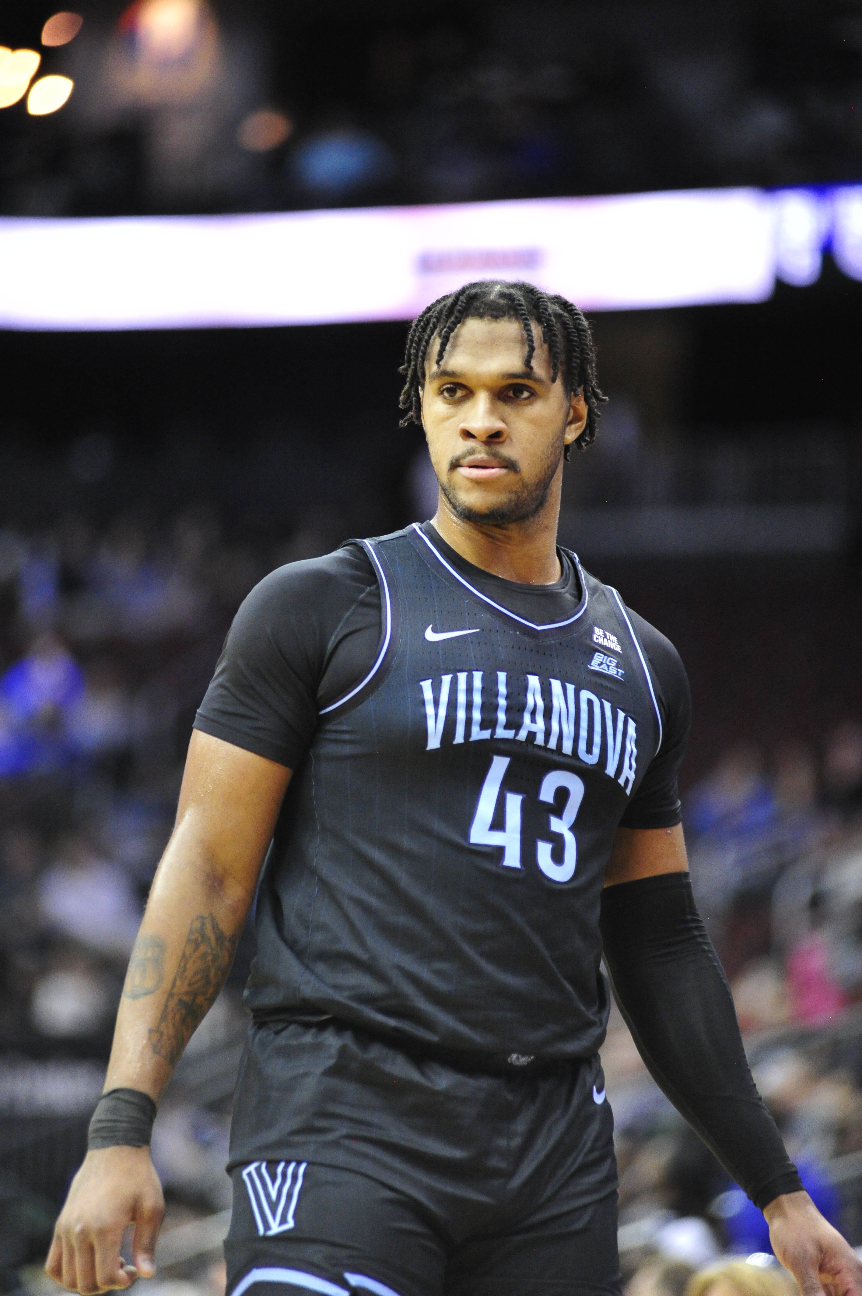 隊記：狄克遜不會(huì )為湖人出戰夏聯(lián)&正處理腳傷 他的雙向合同還沒(méi)簽