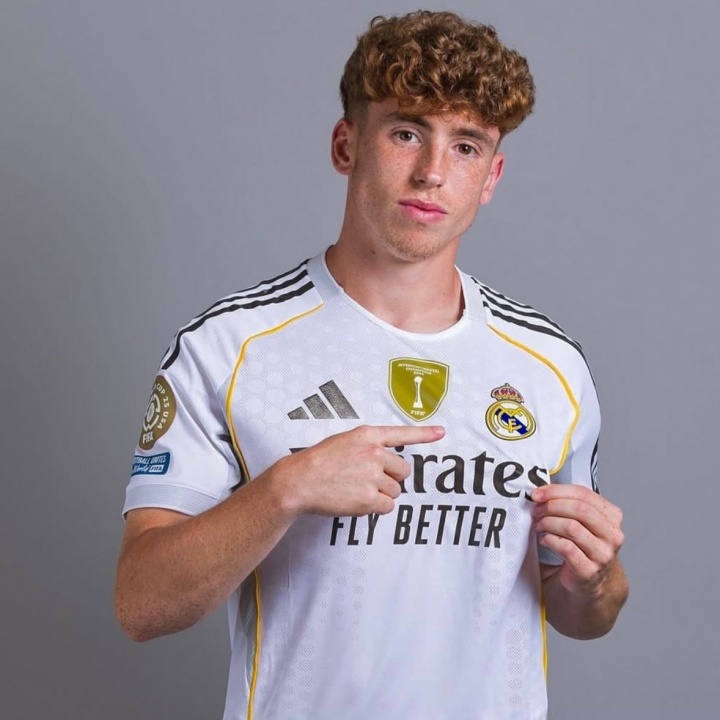 皇馬官方：18歲前鋒穆尼奧斯加盟奧薩蘇納，據悉轉會(huì )費600萬(wàn)歐