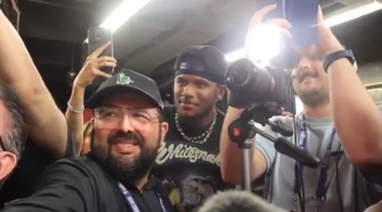 杰倫-格林提醒狄龍：動(dòng)力！后者：對陣火箭時(shí)你會(huì )動(dòng)力十足??