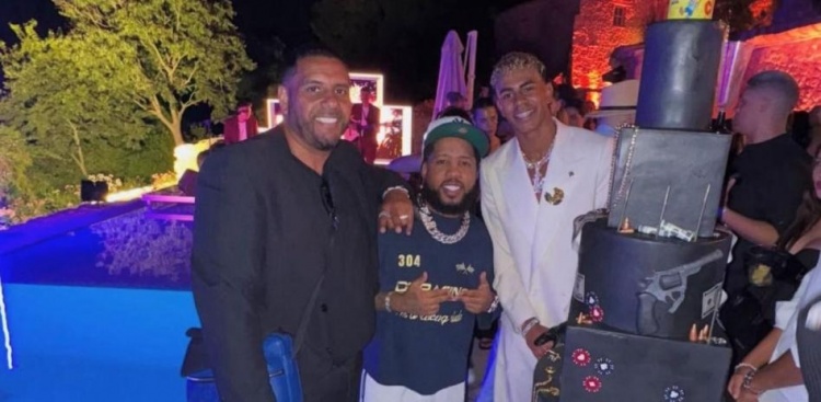 世體解密亞馬爾生日派對細節：黑幫風(fēng)主題，禁用手機，名人云集