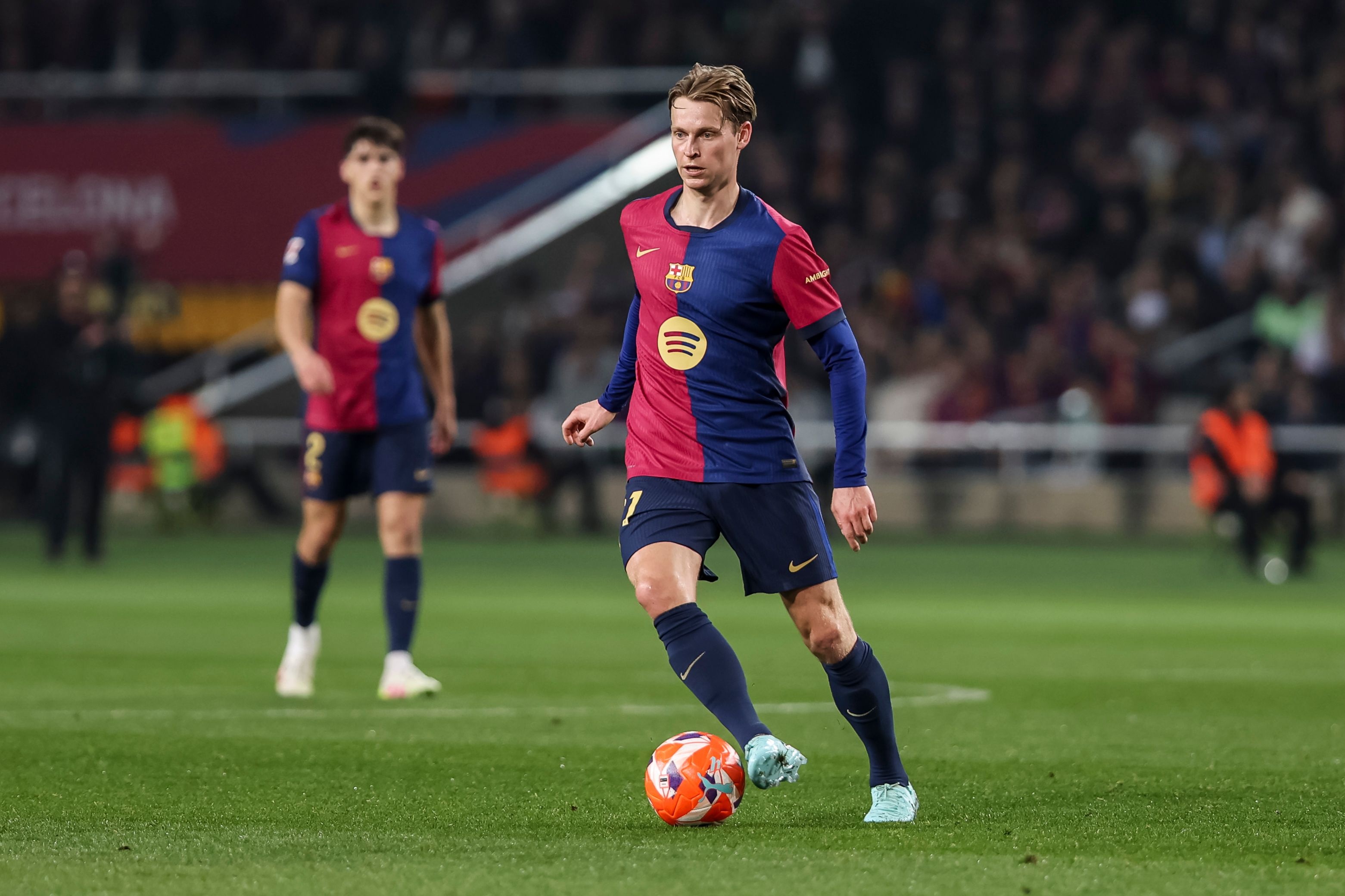 每體：德容與巴薩續約談判進(jìn)展順利