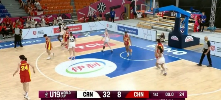 全面下風(fēng)！中國女籃U19首節8-32凈負加拿大隊24分 梁雅琦6分