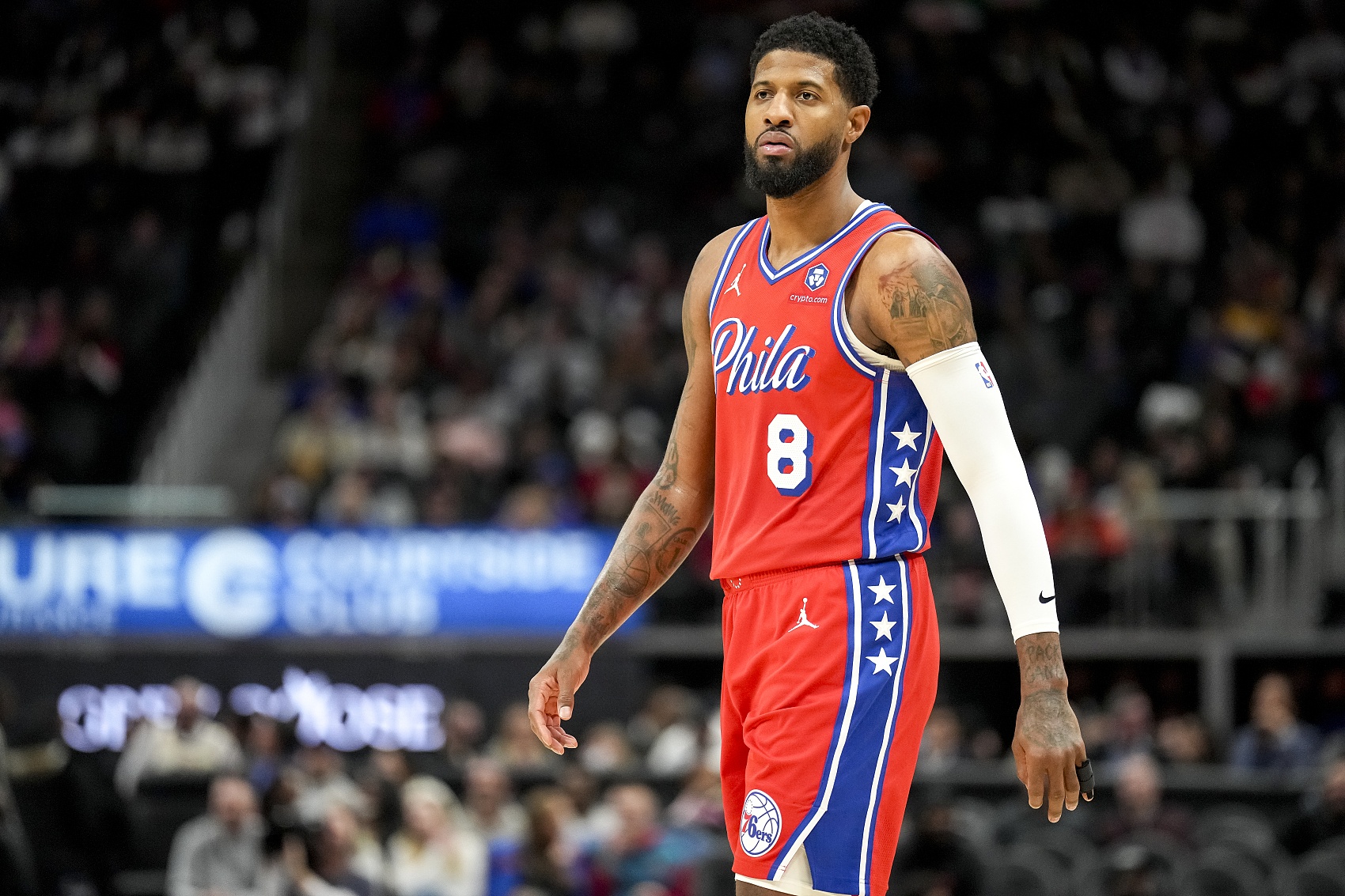 美記：?jiǎn)讨巫笙ヒ荒陜热问軅?雖巔峰勁爆&但他的身體正日漸崩潰