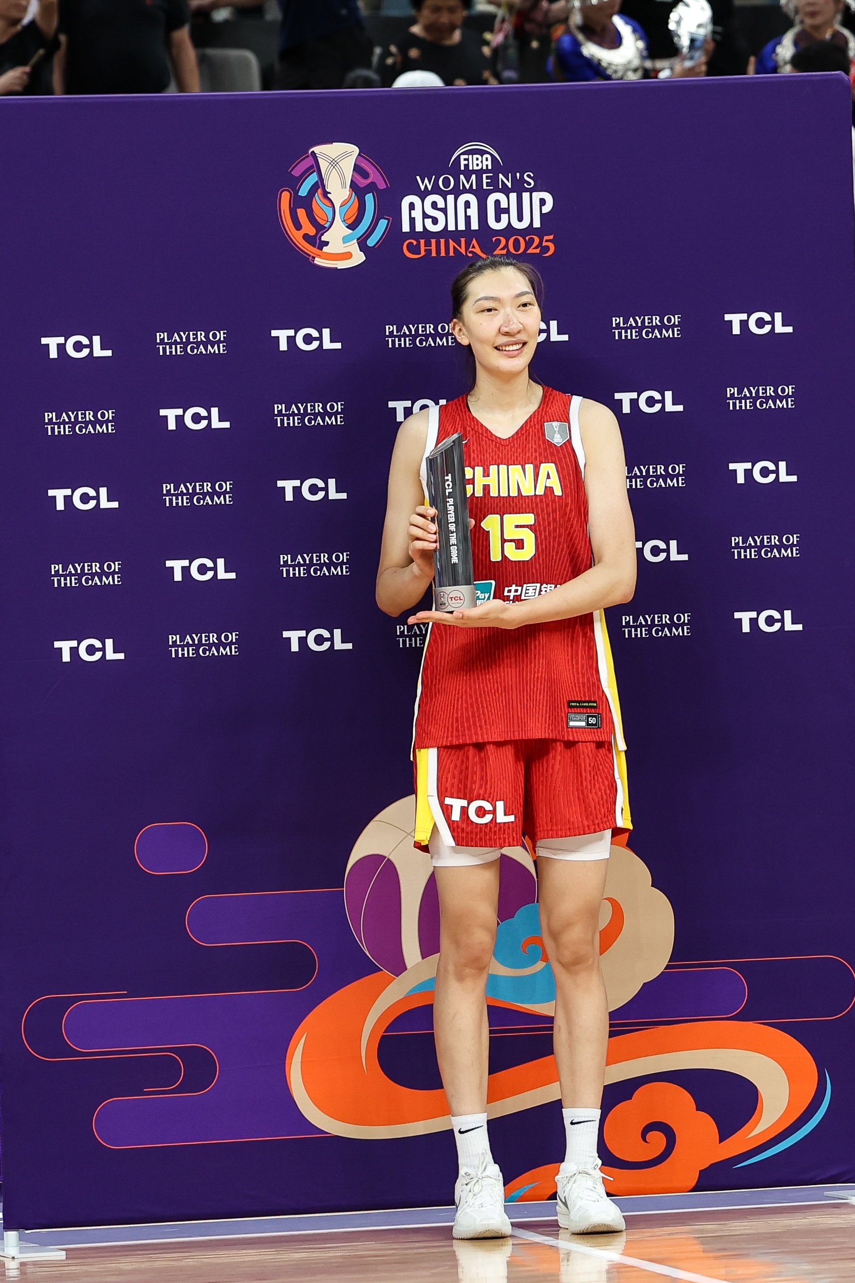 ??18分12籃板正負值+20！韓旭當選本場(chǎng)最佳球員！