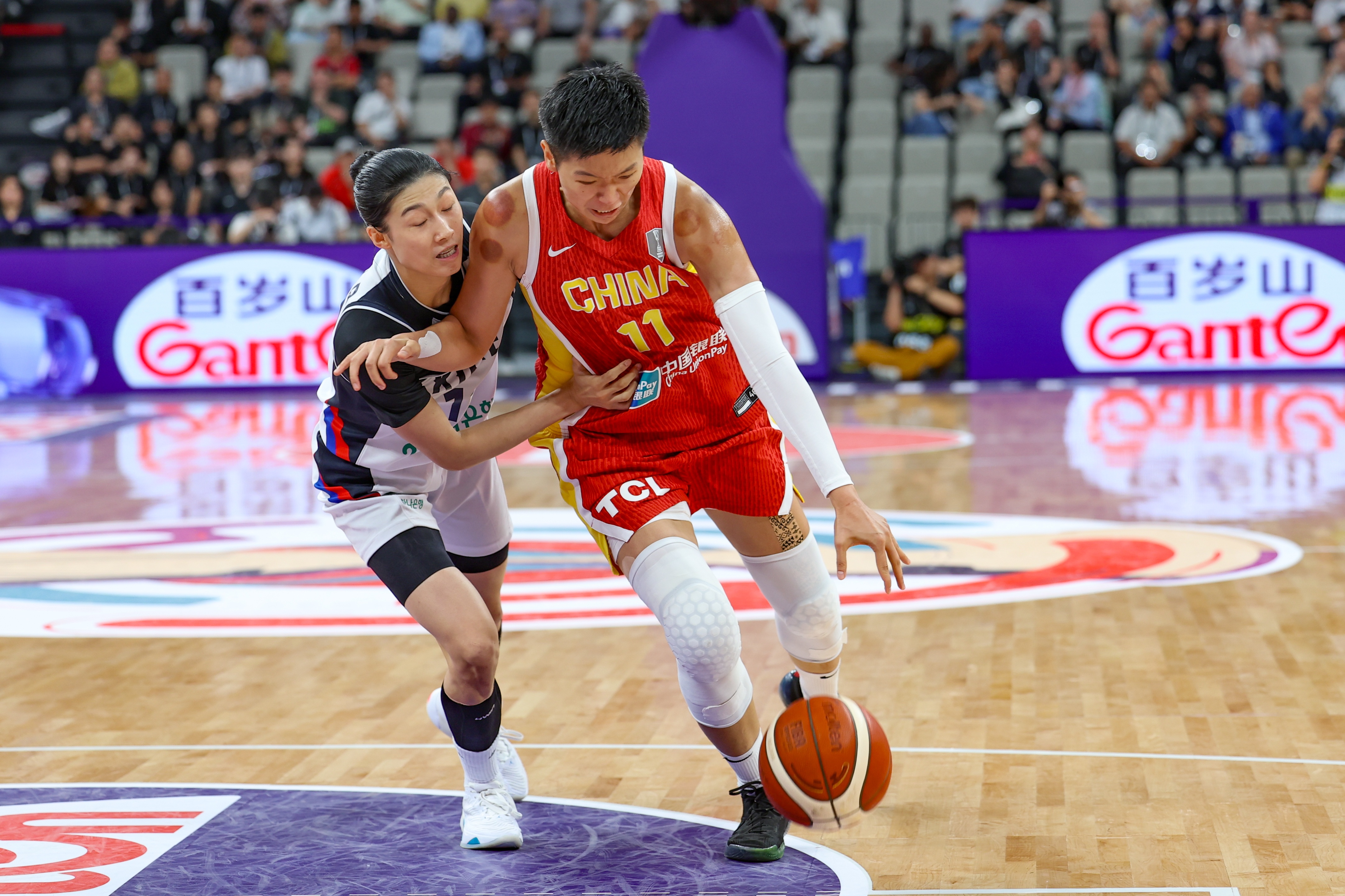 黃思靜：賽前研究過(guò)韓國女籃的防守 我們通過(guò)傳導&空切撕破防線(xiàn)