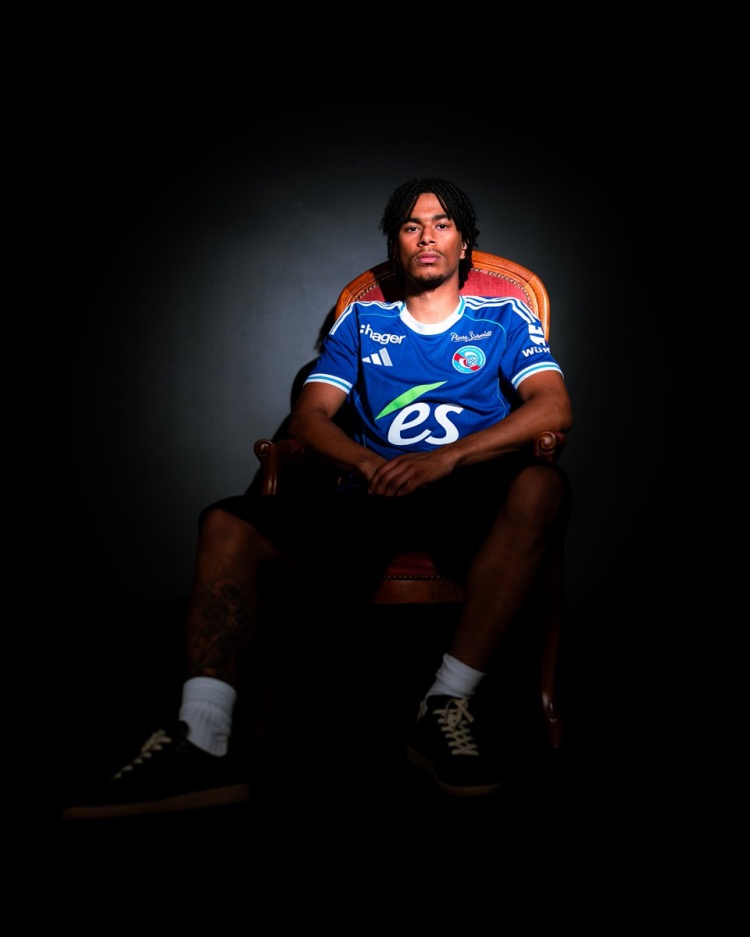 官方：斯特拉斯堡600萬(wàn)歐簽下20歲中場(chǎng)奧耶德勒，曼聯(lián)獲得40%分成