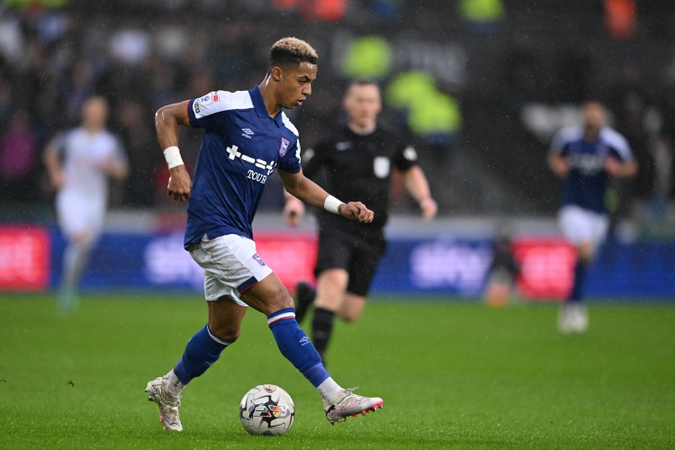 記者：布倫特福德將再次嘗試引進(jìn)哈欽森，3500萬(wàn)英鎊解約條款過(guò)期